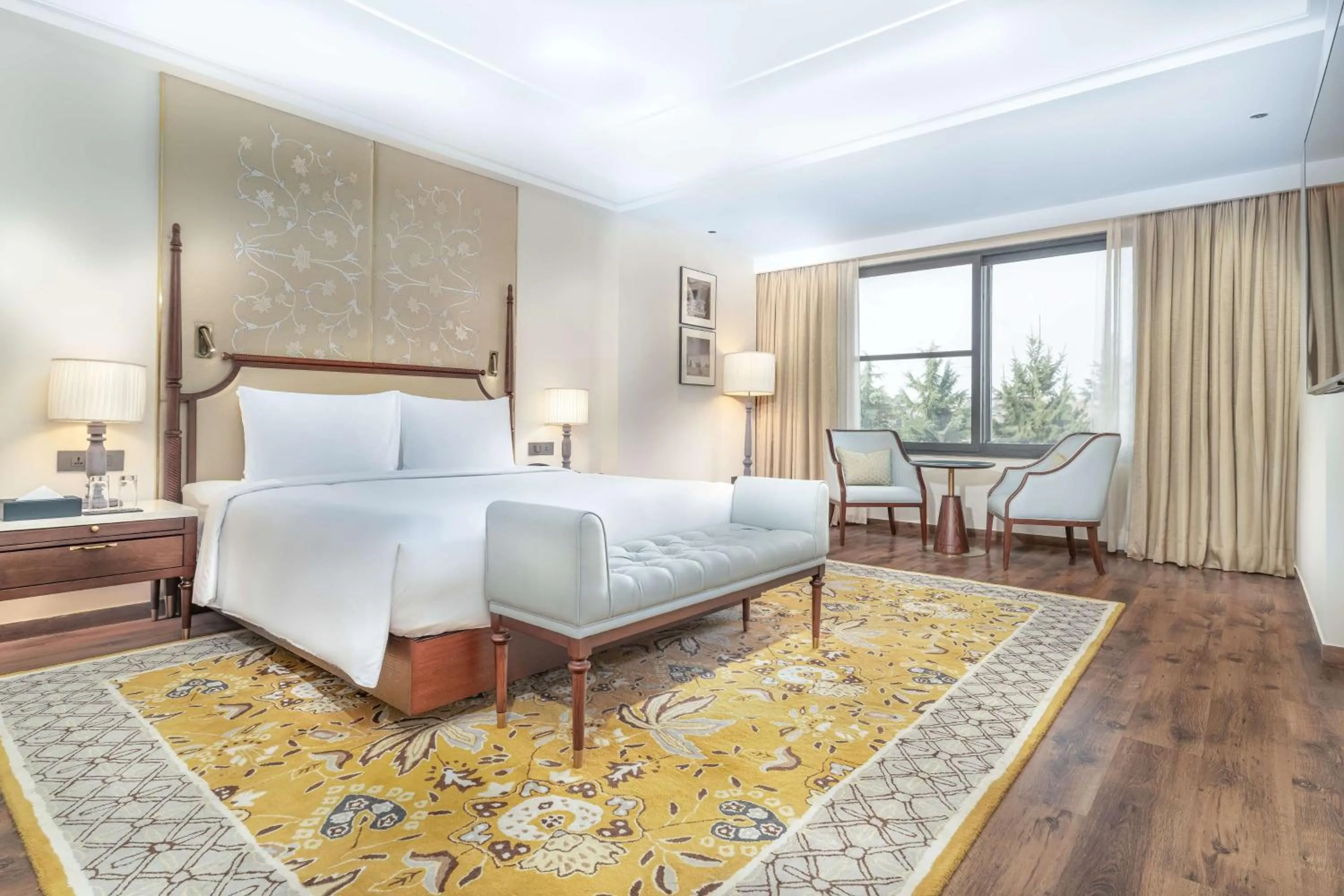 Photo of the whole room, Bed in Radisson Collection Hotel & Spa, Riverfront Srinagar