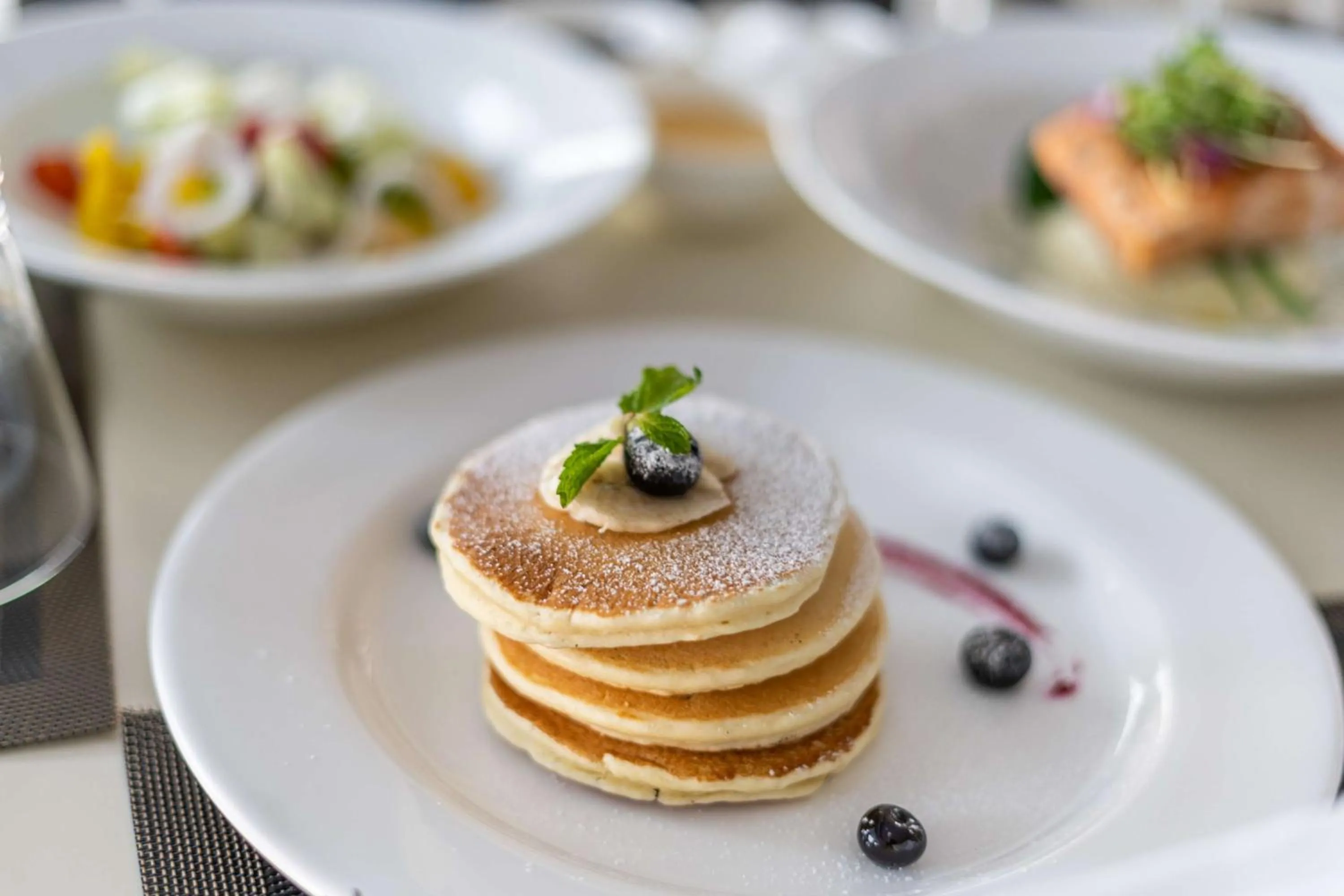 Restaurant/places to eat in Radisson Collection Hotel & Spa, Riverfront Srinagar