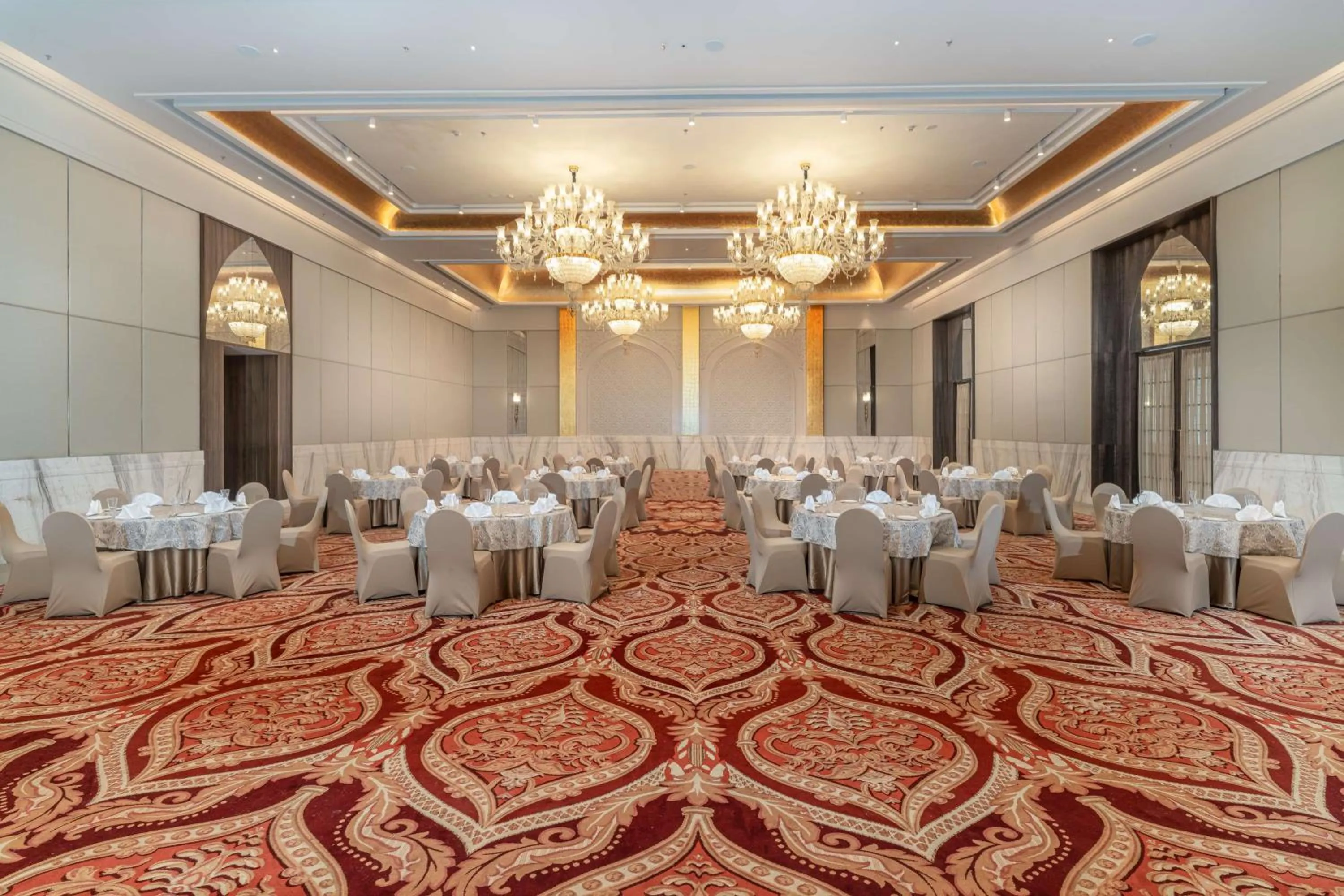 Banquet/Function facilities in Radisson Collection Hotel & Spa, Riverfront Srinagar