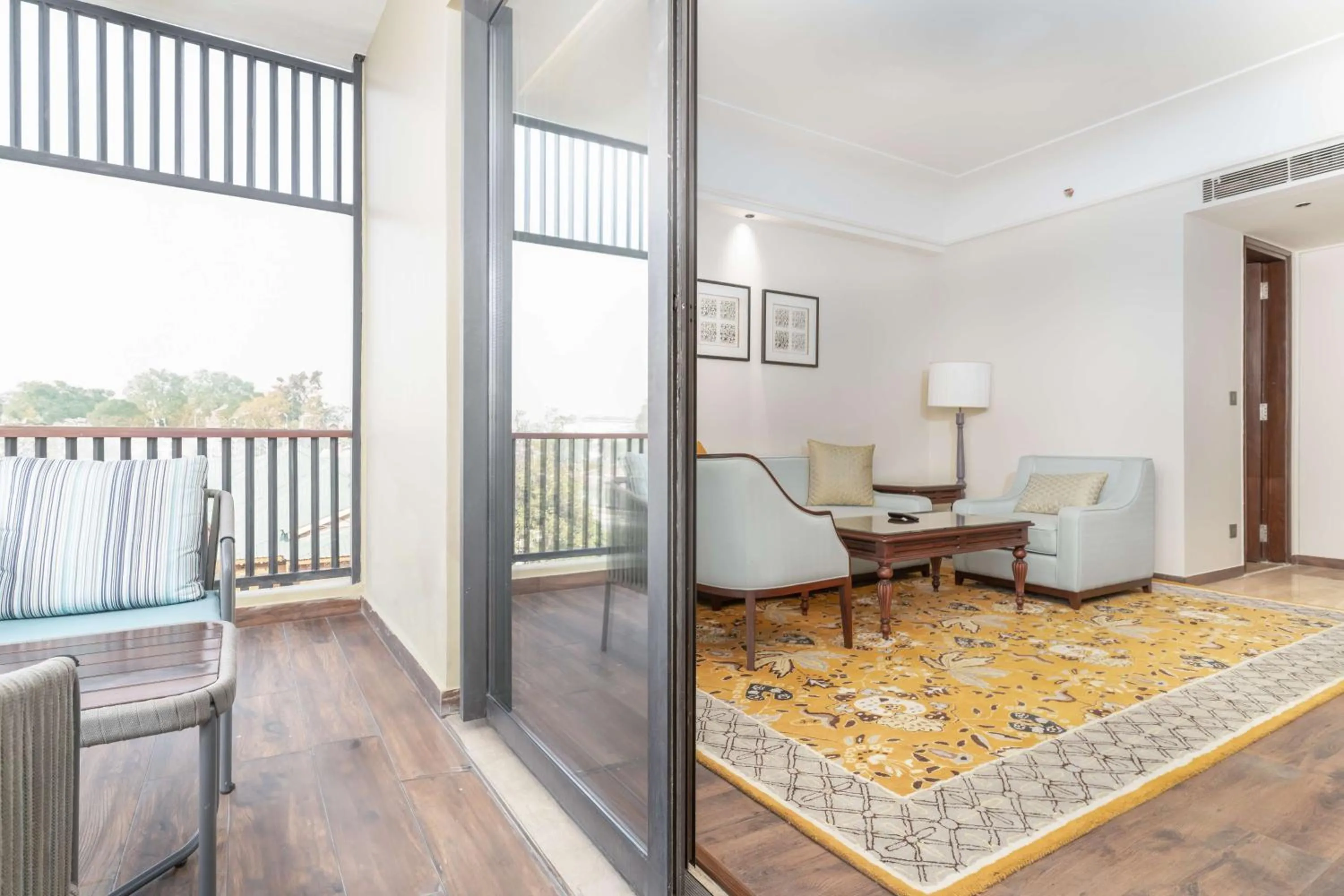 Photo of the whole room in Radisson Collection Hotel & Spa, Riverfront Srinagar