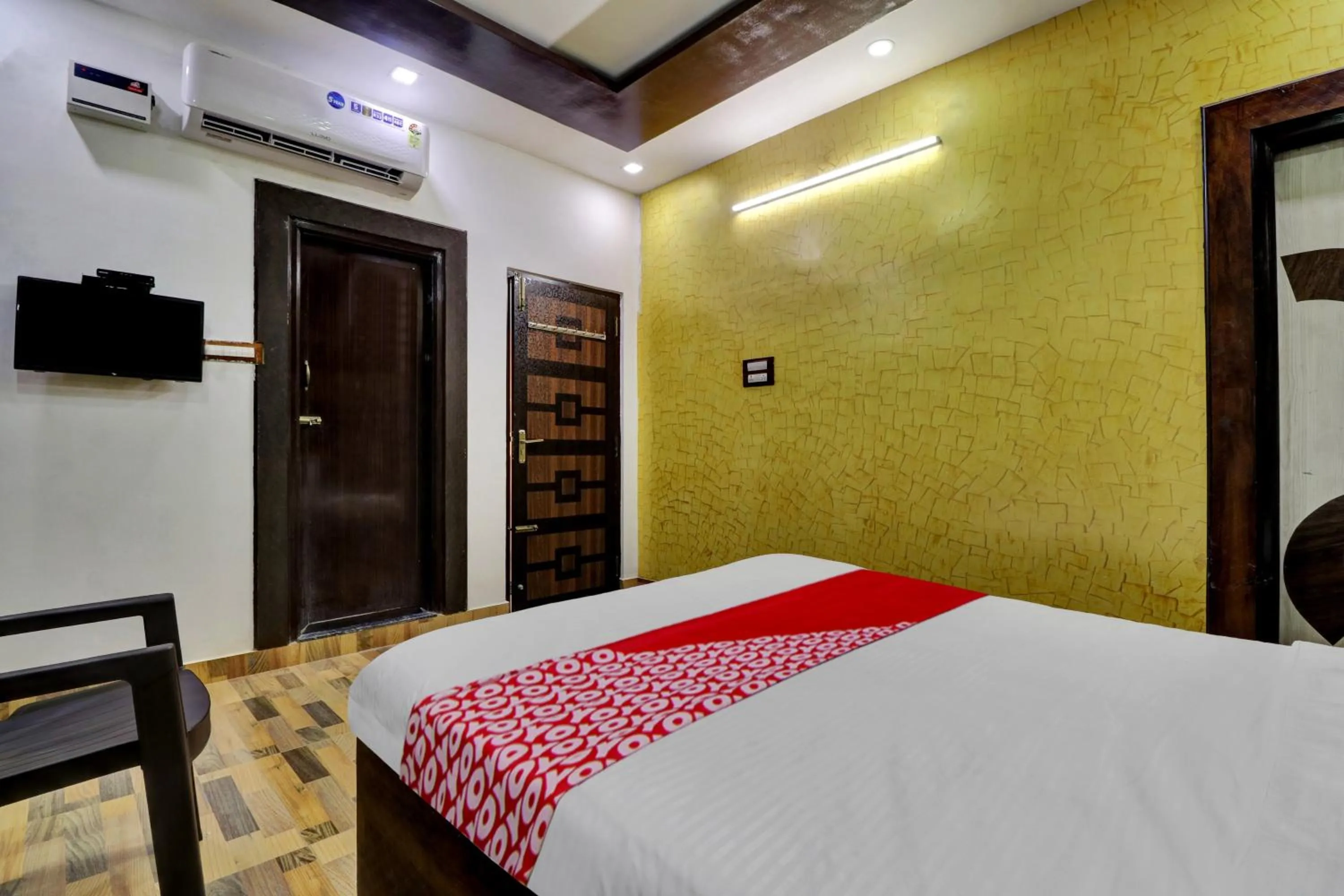 Bedroom, Bed in Hotel O SESHADRI HOMESTAY