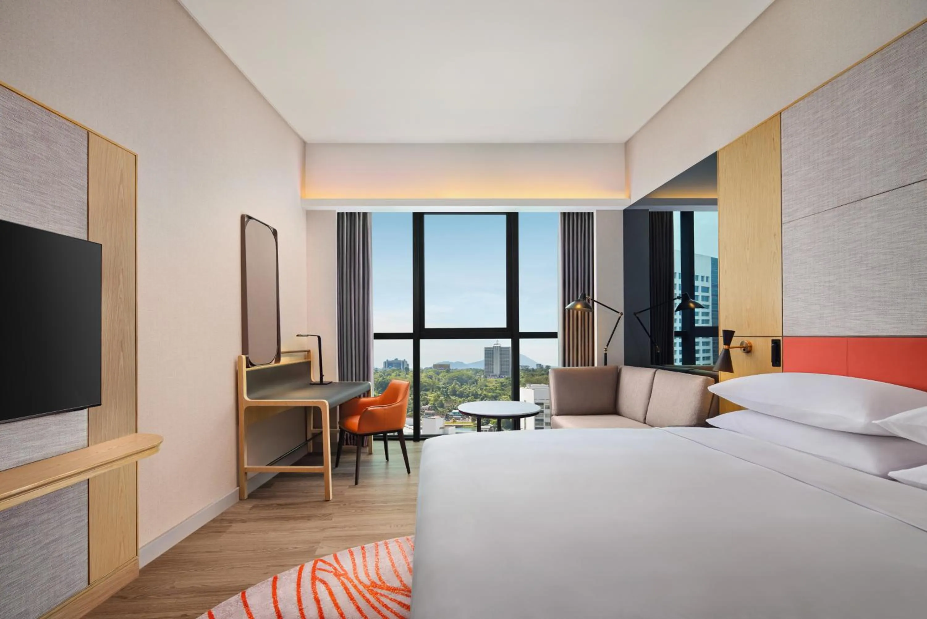 Bedroom, Bed in Sheraton Kuching Hotel