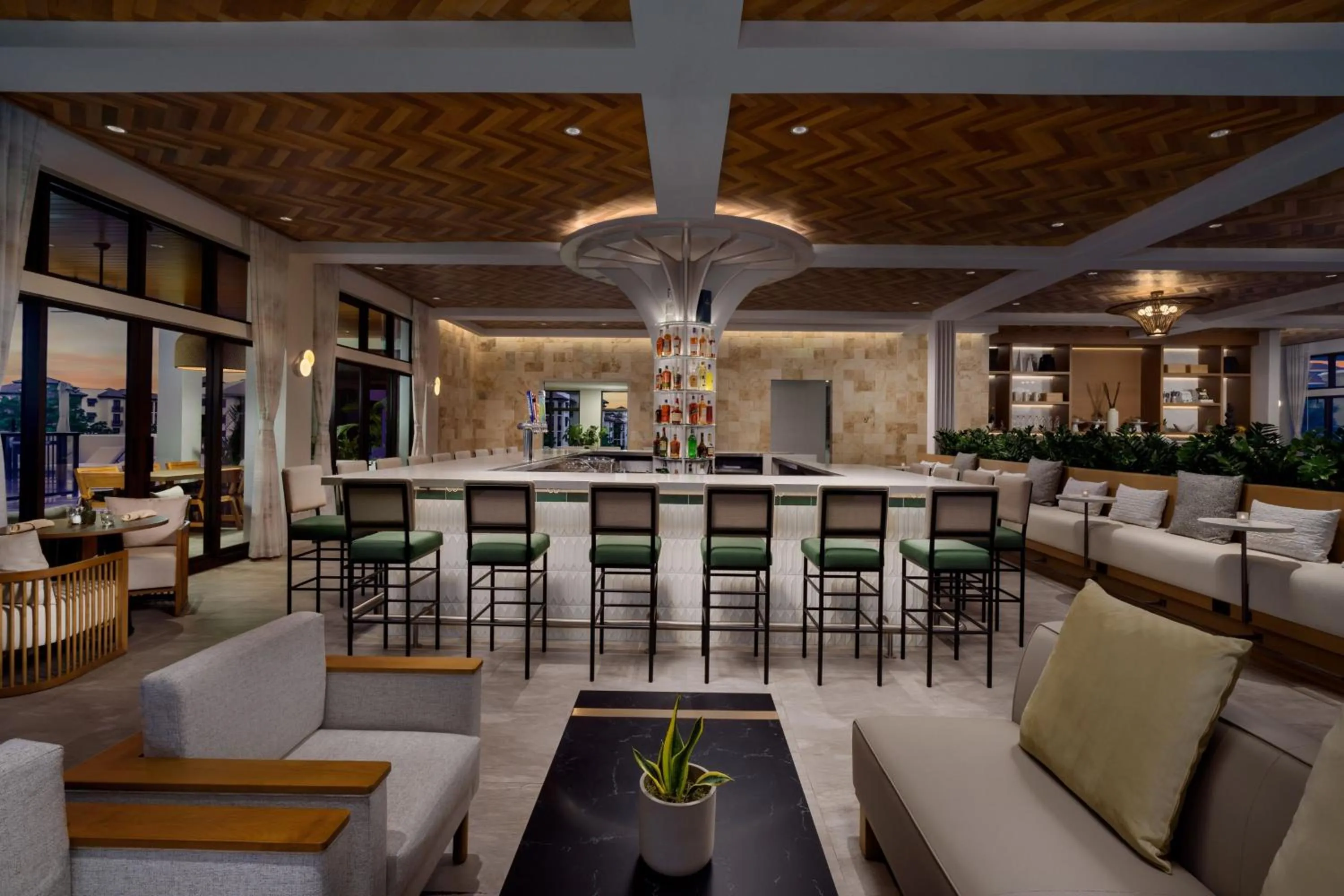 Lounge or bar in AC Hotel by Marriott Naples 5th Avenue