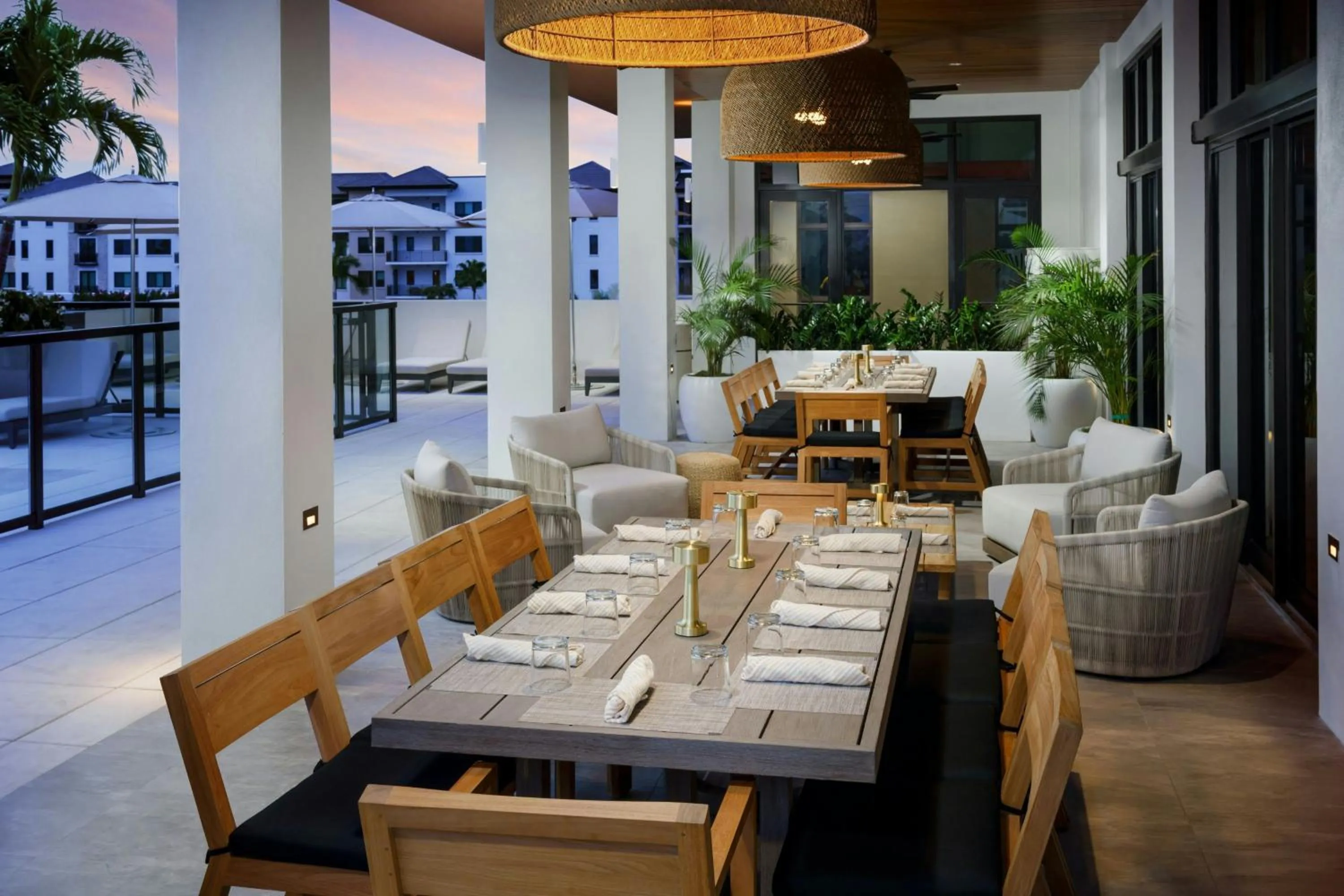 Restaurant/places to eat in AC Hotel by Marriott Naples 5th Avenue