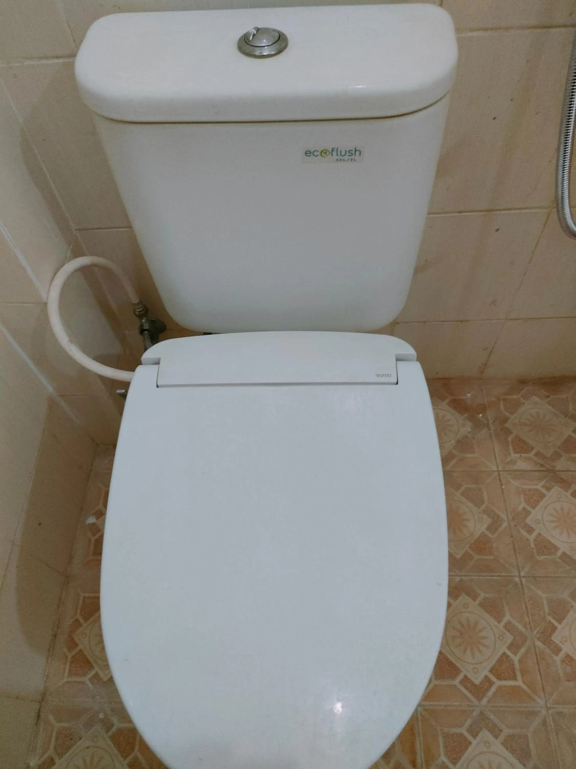 Bathroom in RedDoorz Syariah near Jogja Expo Center