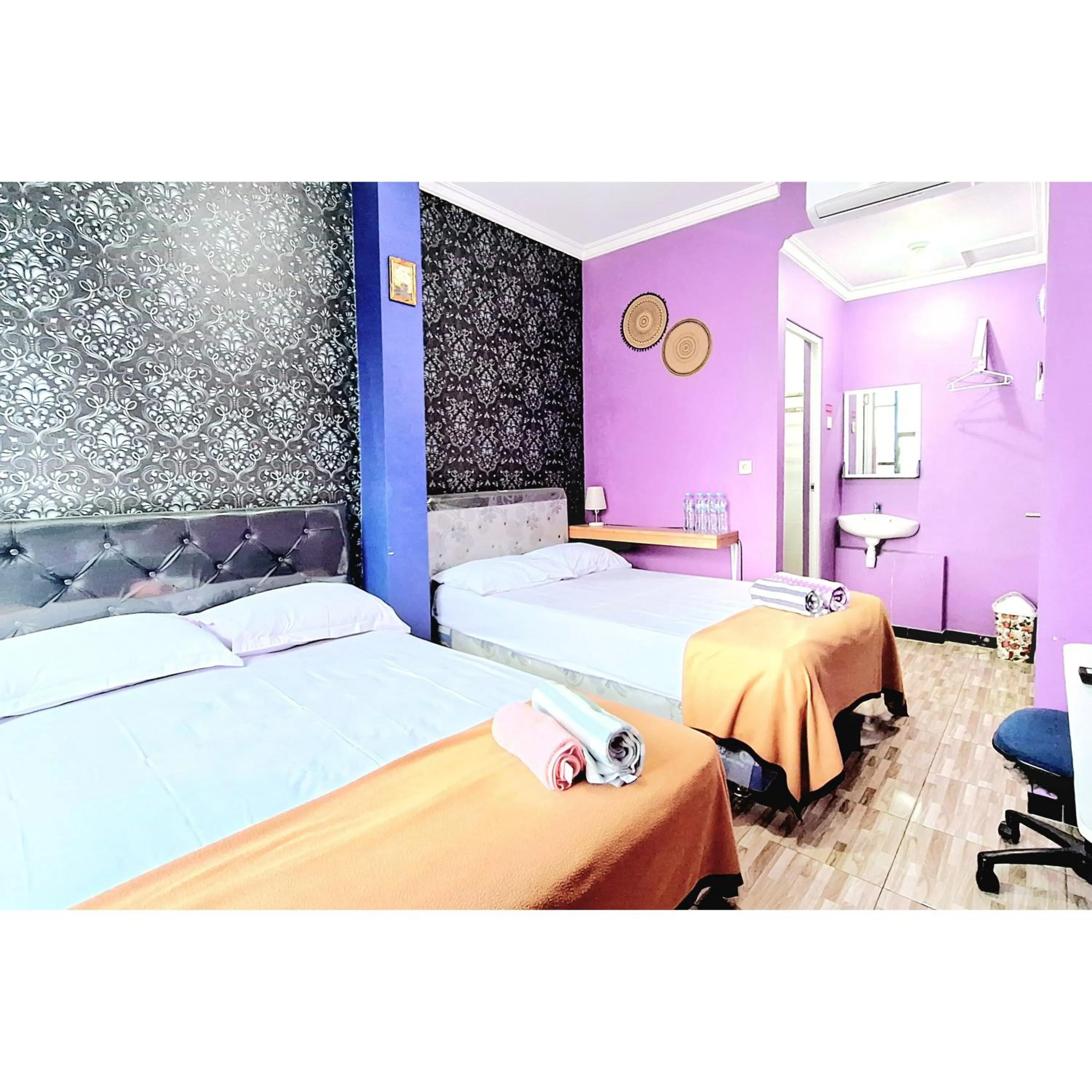 Bedroom, Bed in Home Inggil RedPartner