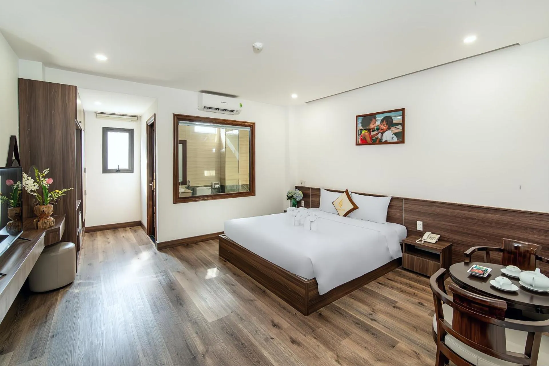 Bedroom in Hoang Linh Riverside Hotel Danang