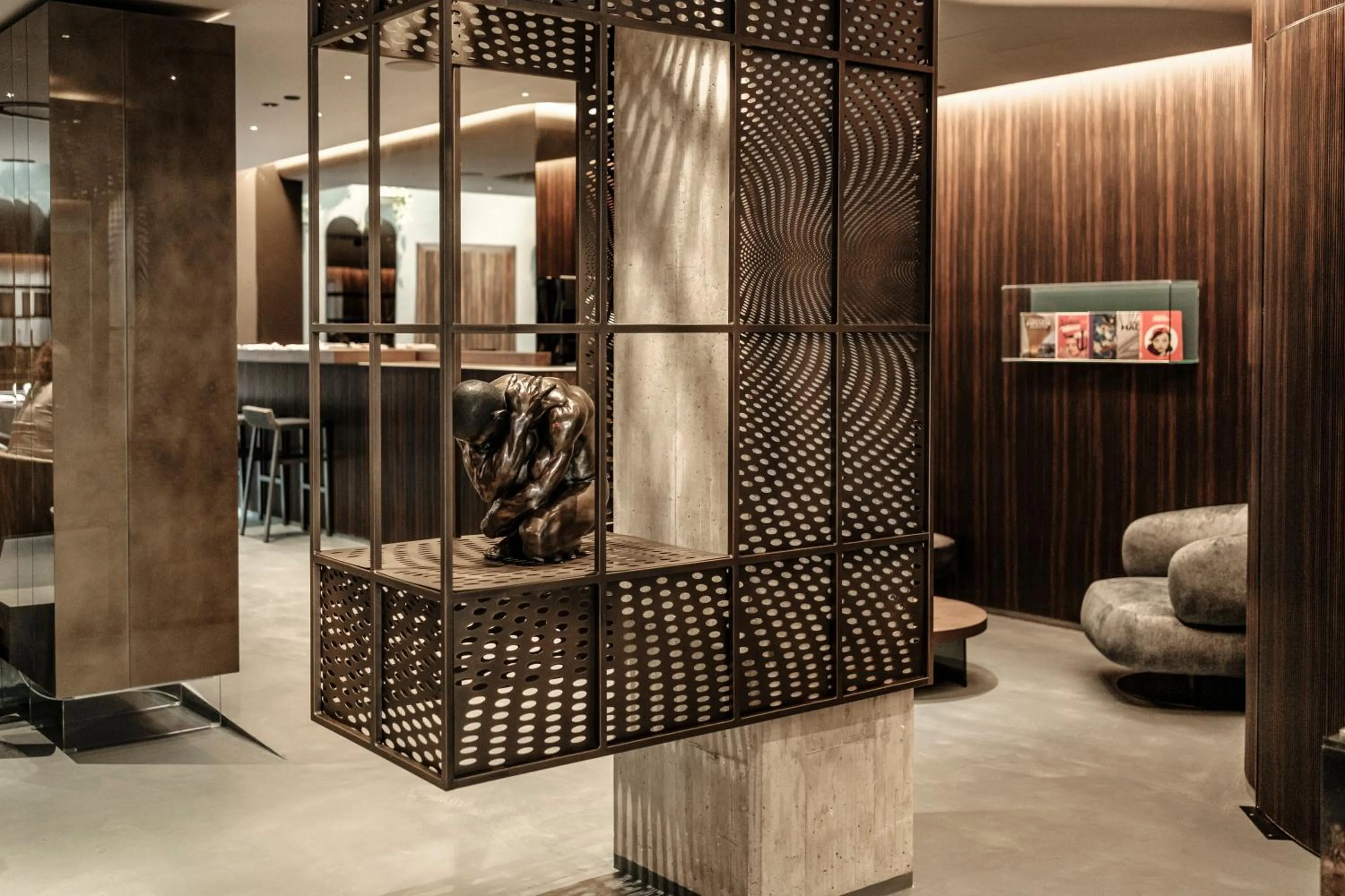 Restaurant/places to eat in Fitch Hotel