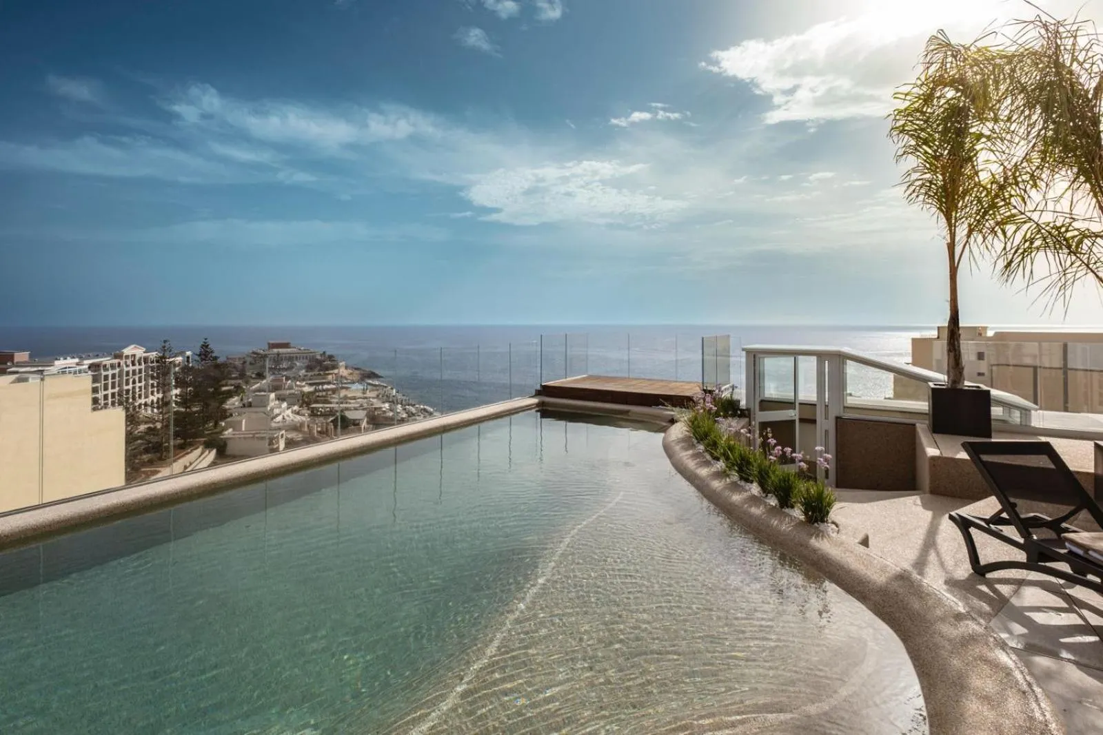 Swimming pool in Fitch Hotel