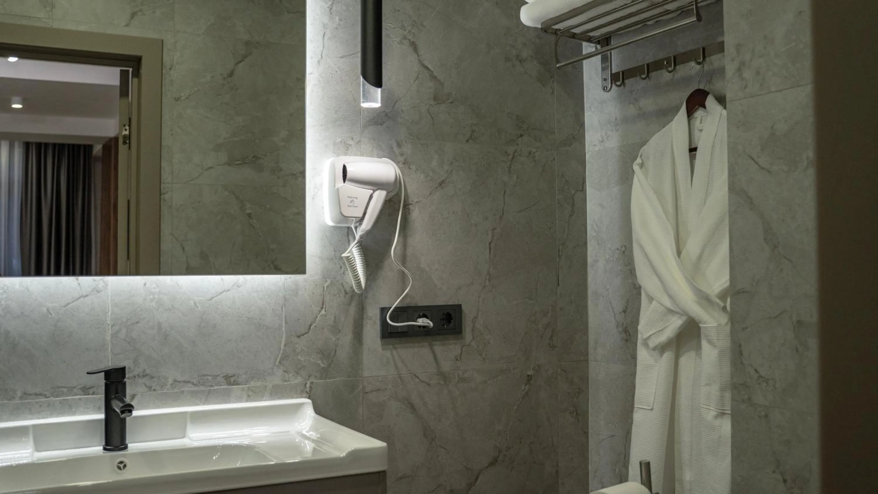 Shower in Five Hotel