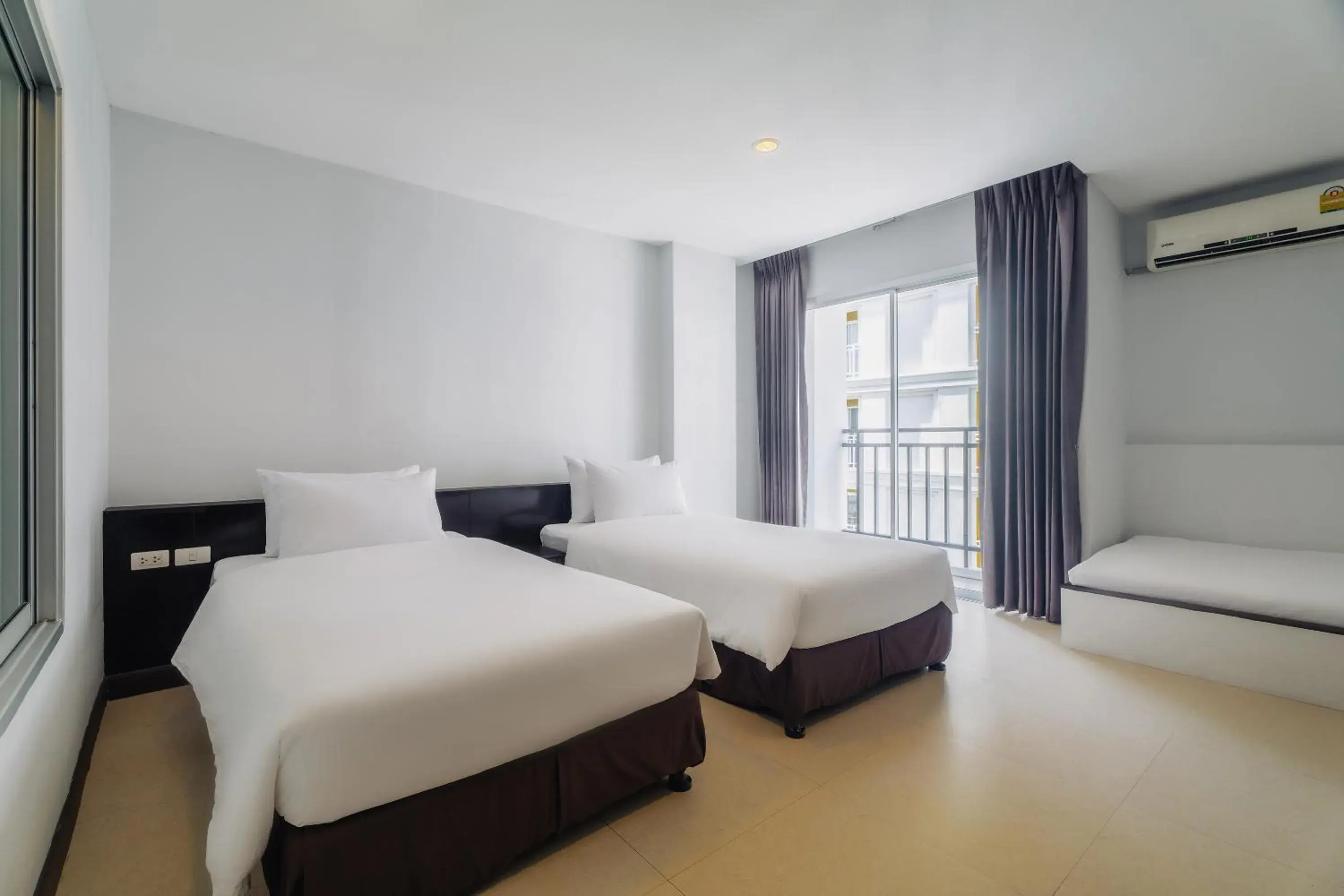 Deluxe Twin Room in Di Yana Patong Deluxe Twin Room in Di Yana Patong