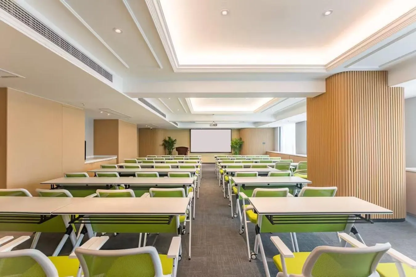 Meeting/conference room in Holiday Inn Express Hangzhou Qianjiang CenturyCity by IHG
