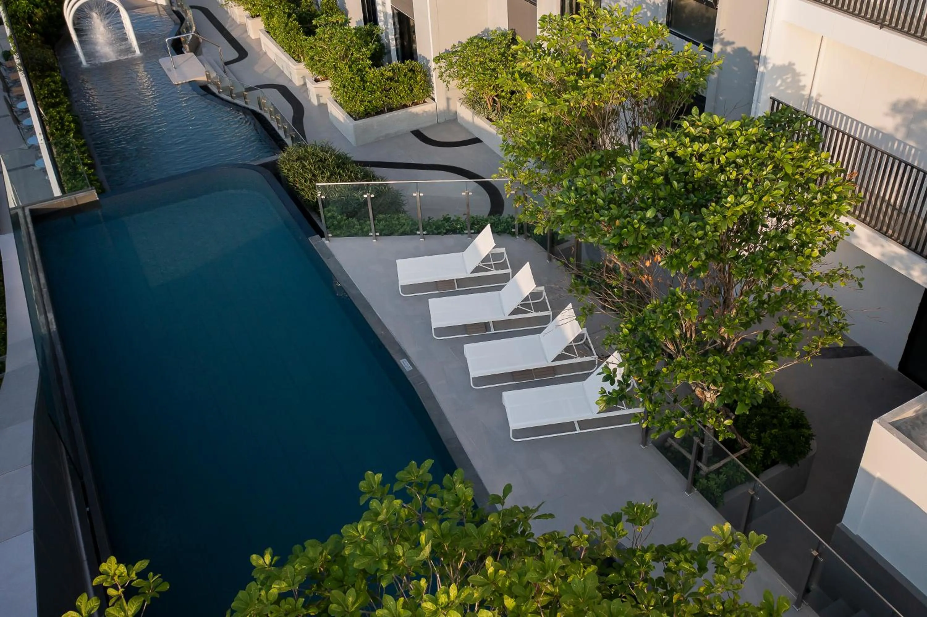 Pool view in Holiday Inn Express Rayong