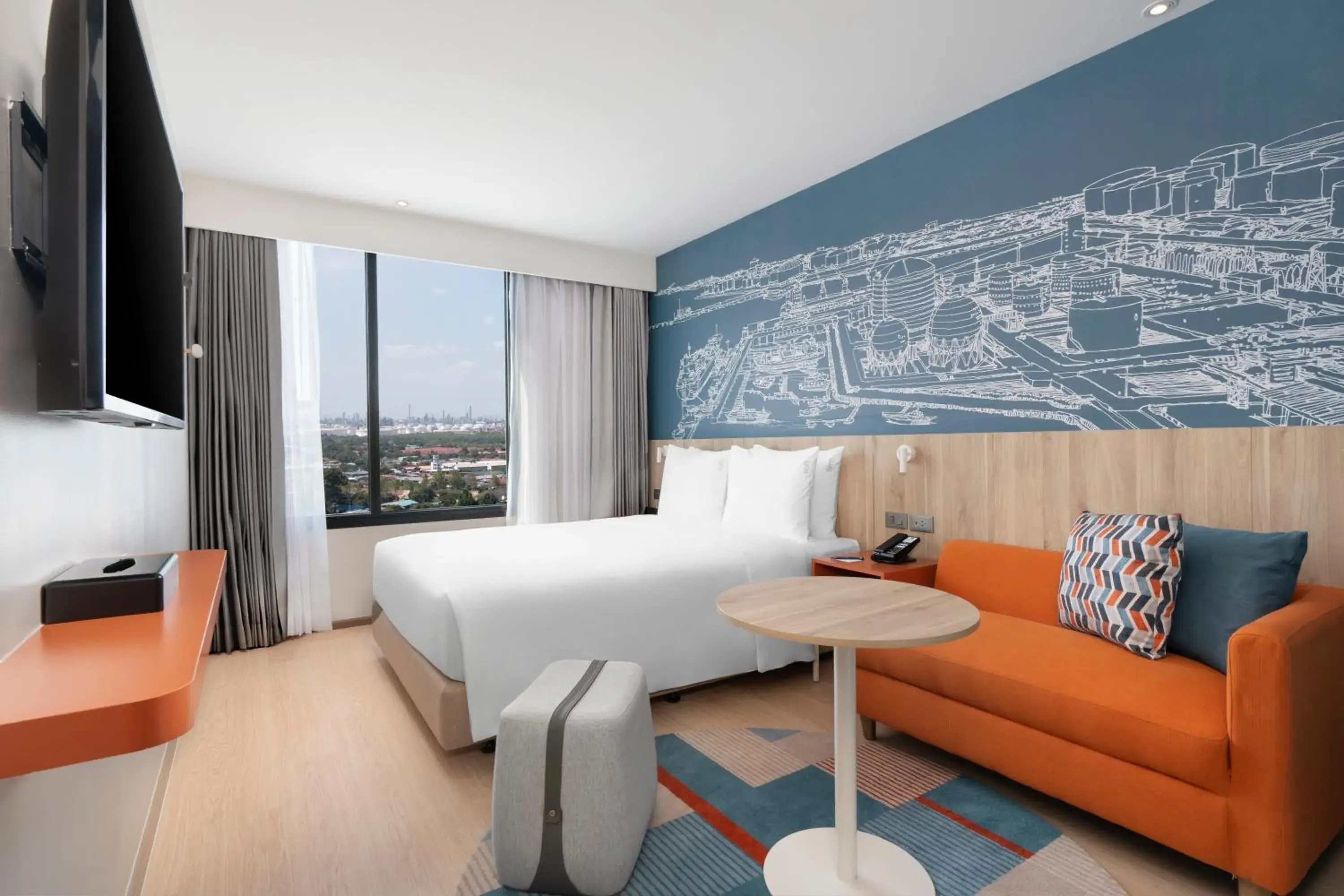 Standard Queen Room with Free Breakfast - Top Floor in Holiday Inn Express Rayong Standard Queen Room with Free Breakfast - Top Floor in Holiday Inn Express Rayong