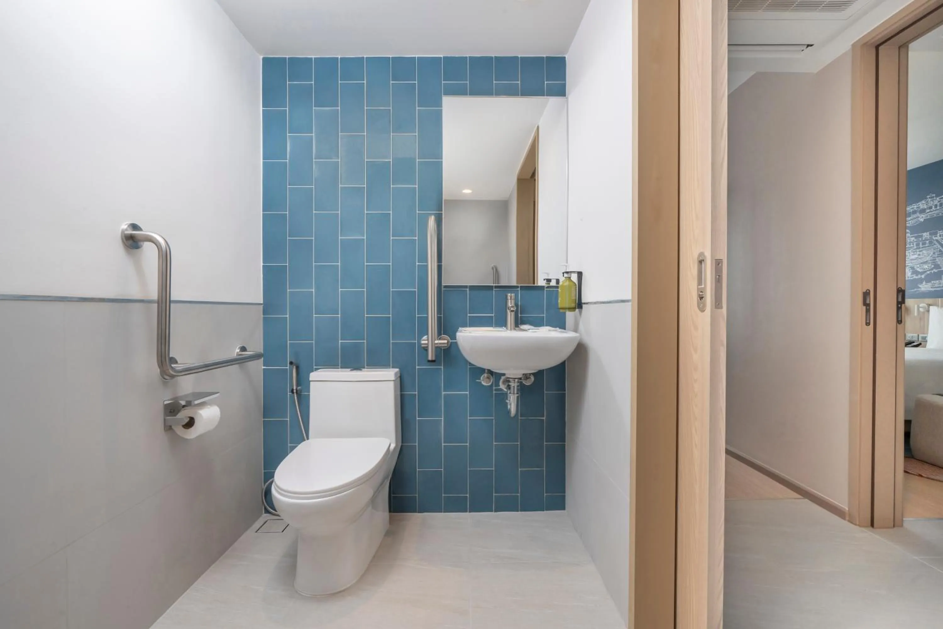 Bathroom in Holiday Inn Express Rayong