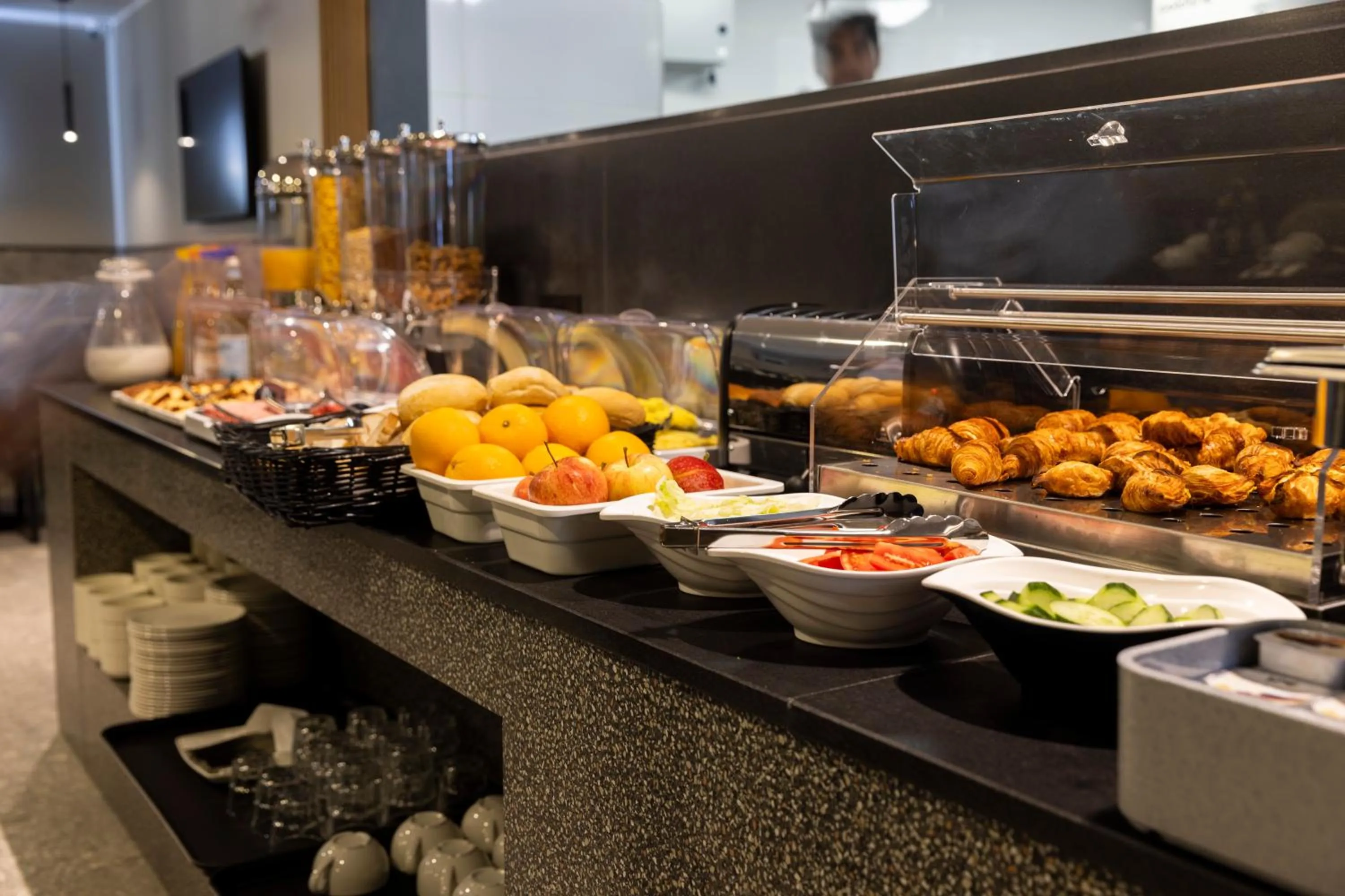 Restaurant/places to eat in The Londoner Hotel St. Julian's