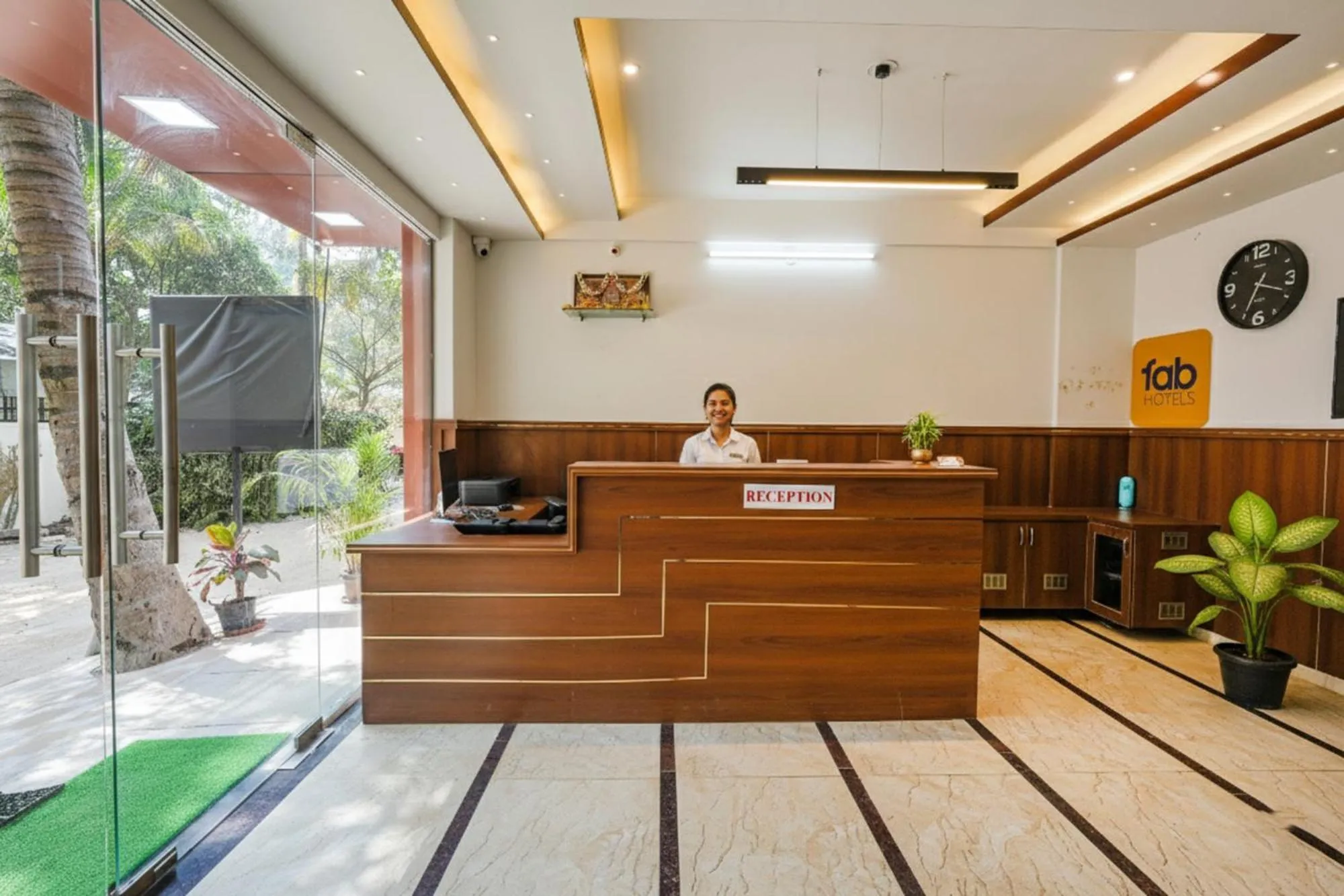 Lobby or reception in FabHotel Tree Suites - Nr Reva University