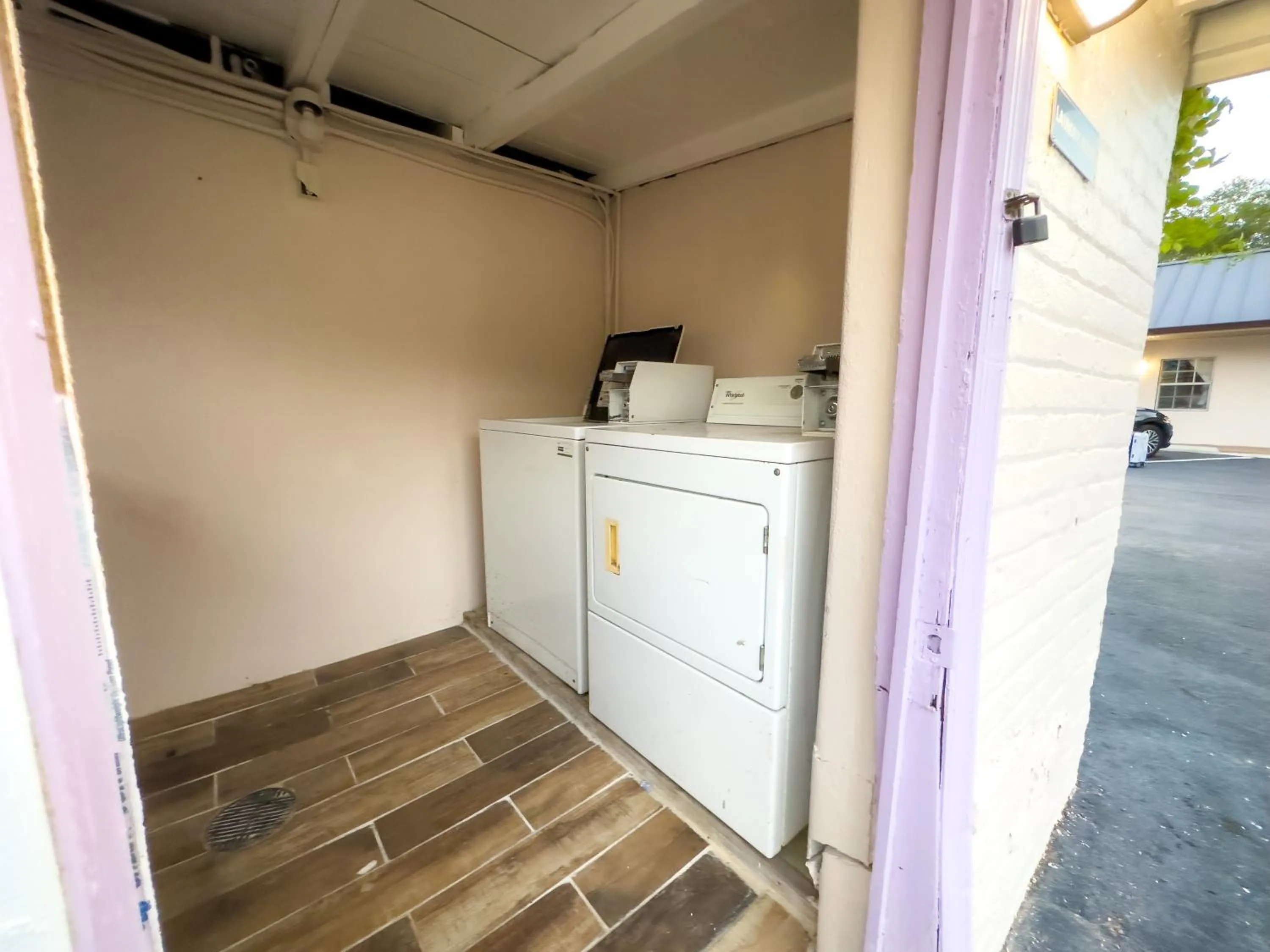 Kitchen/Kitchenette in Summerside Inn,clearwater belleair