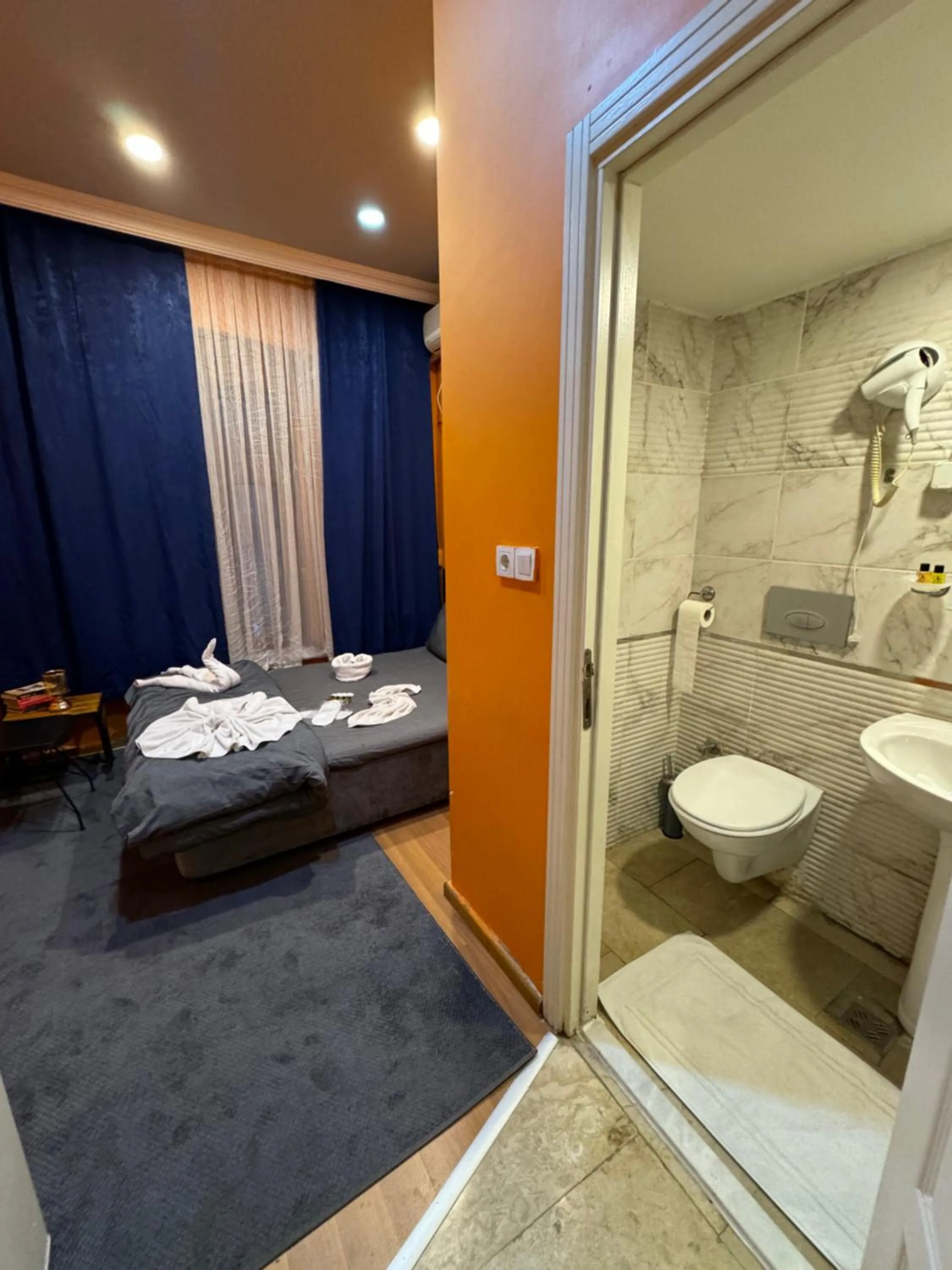 Shower, Bed in Taksim Pandora hotel