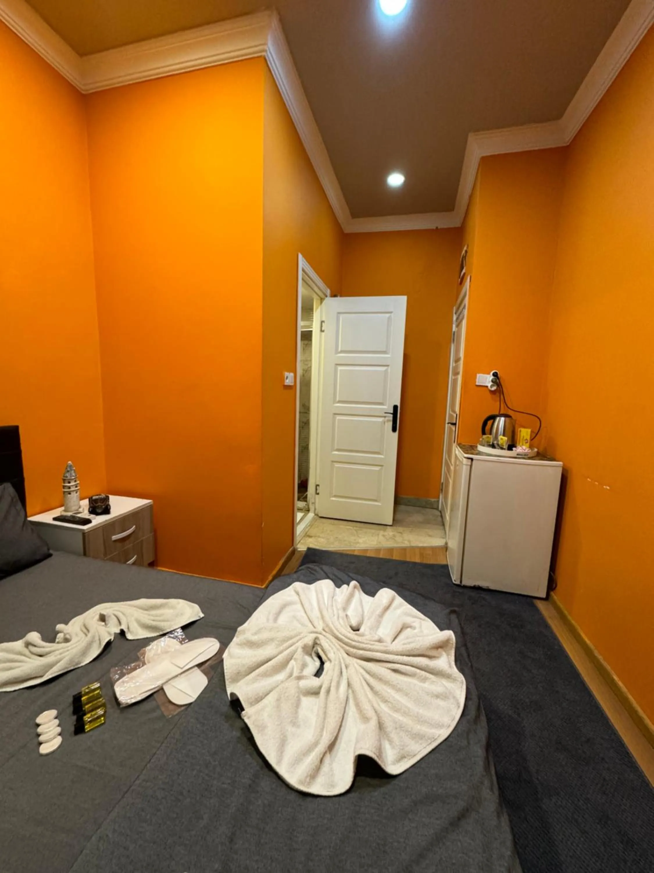 Photo of the whole room, Bed in Taksim Pandora hotel