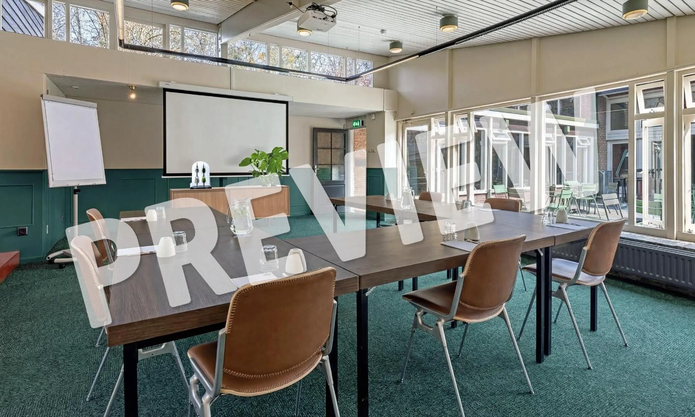 Meeting/conference room in Stayokay Hostel Apeldoorn