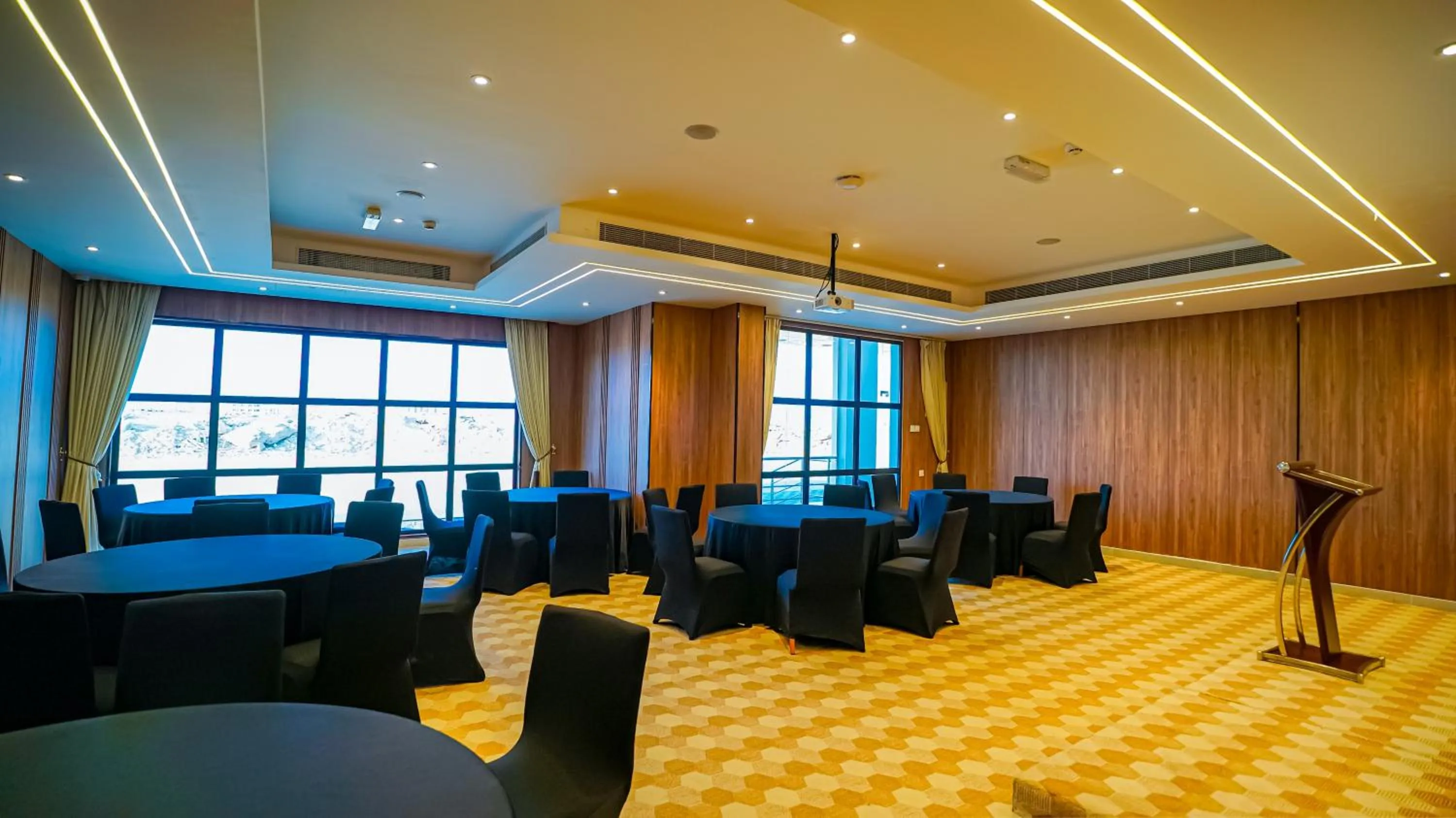Meeting/conference room in Duqm Express Hotel