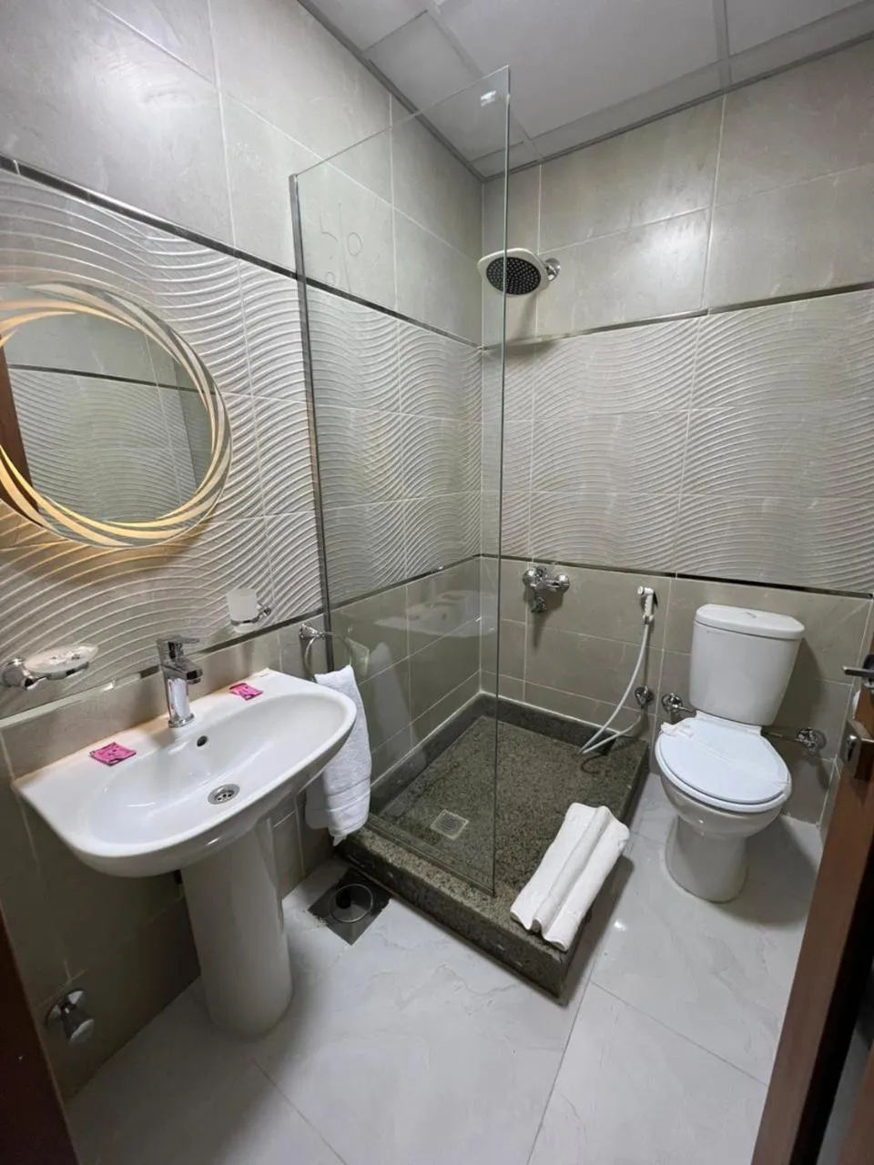 Bathroom in Royal Home Hotel