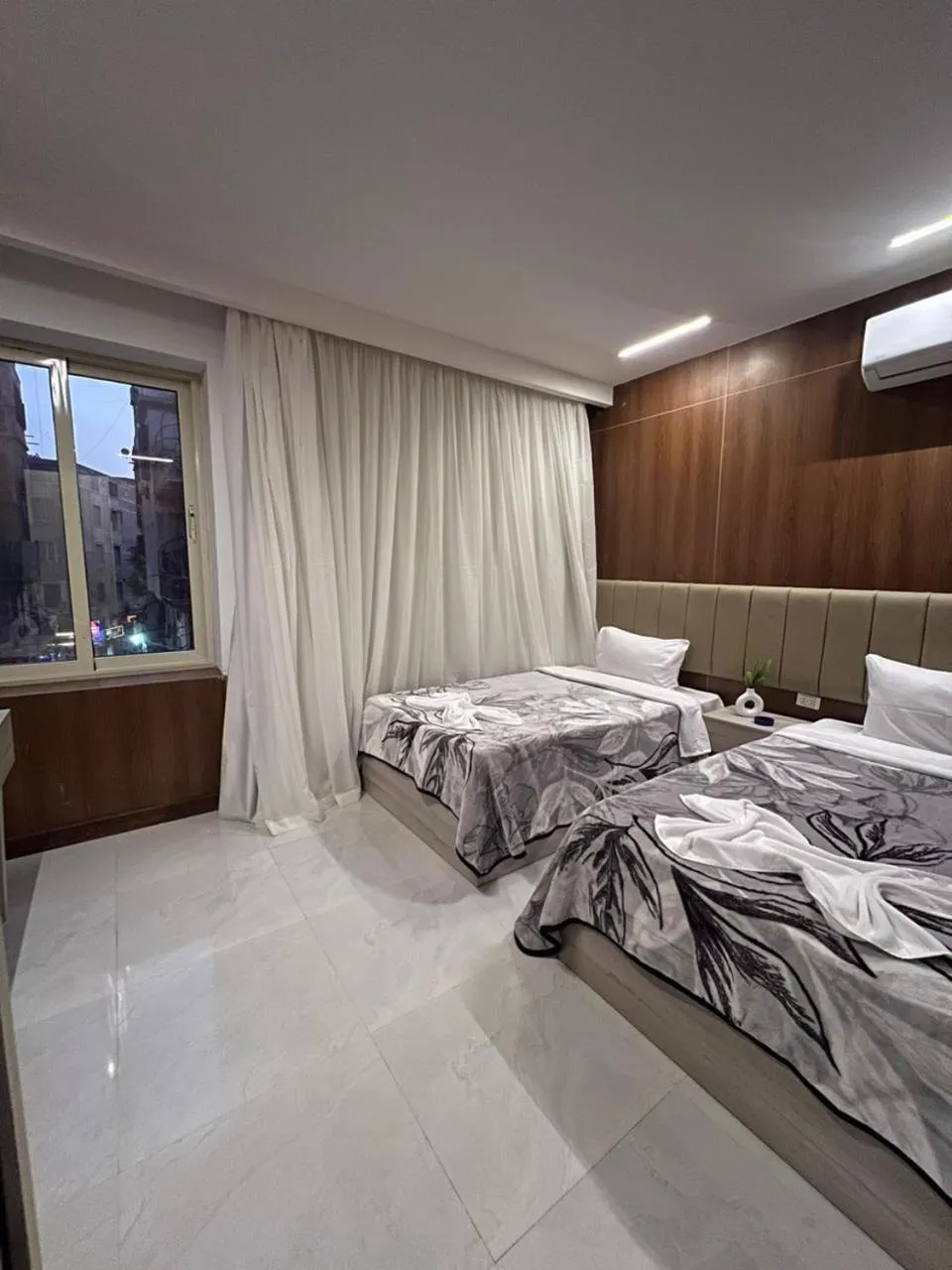 Bedroom, Bed in Royal Home Hotel