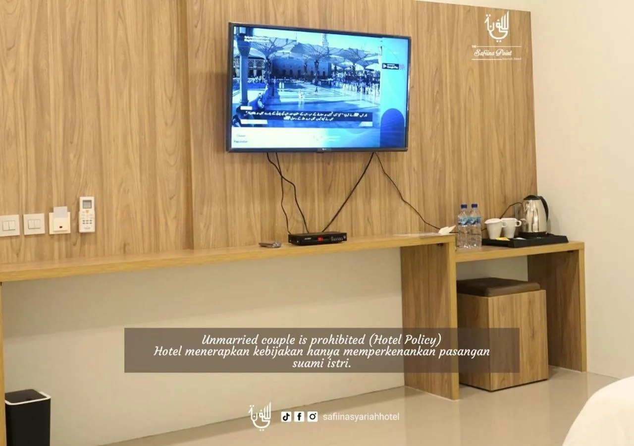 TV and multimedia in The Safiina Point Syariah Hotel