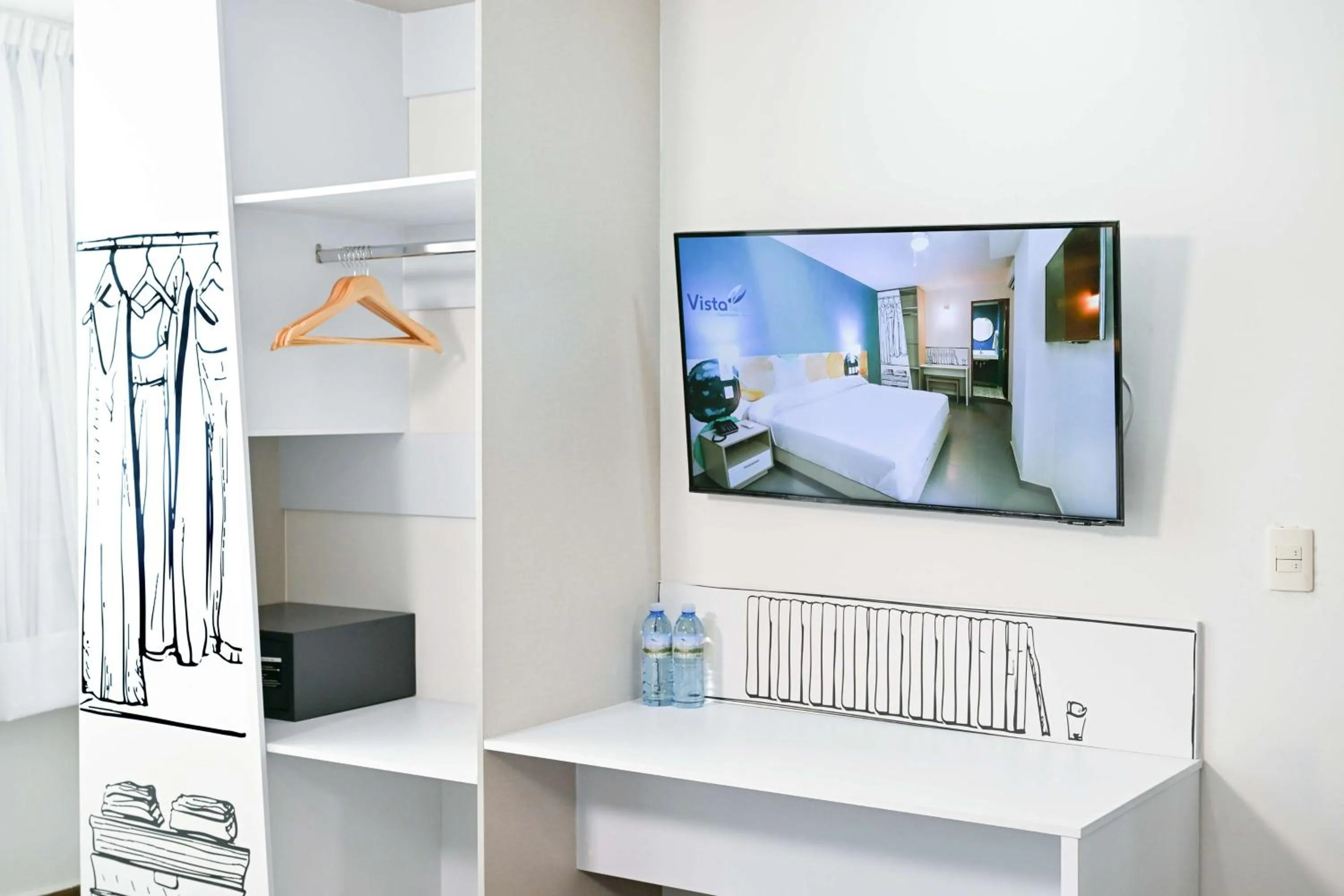 Bedroom in Vista Express Guadalajara Expo SureStay Collection by BW