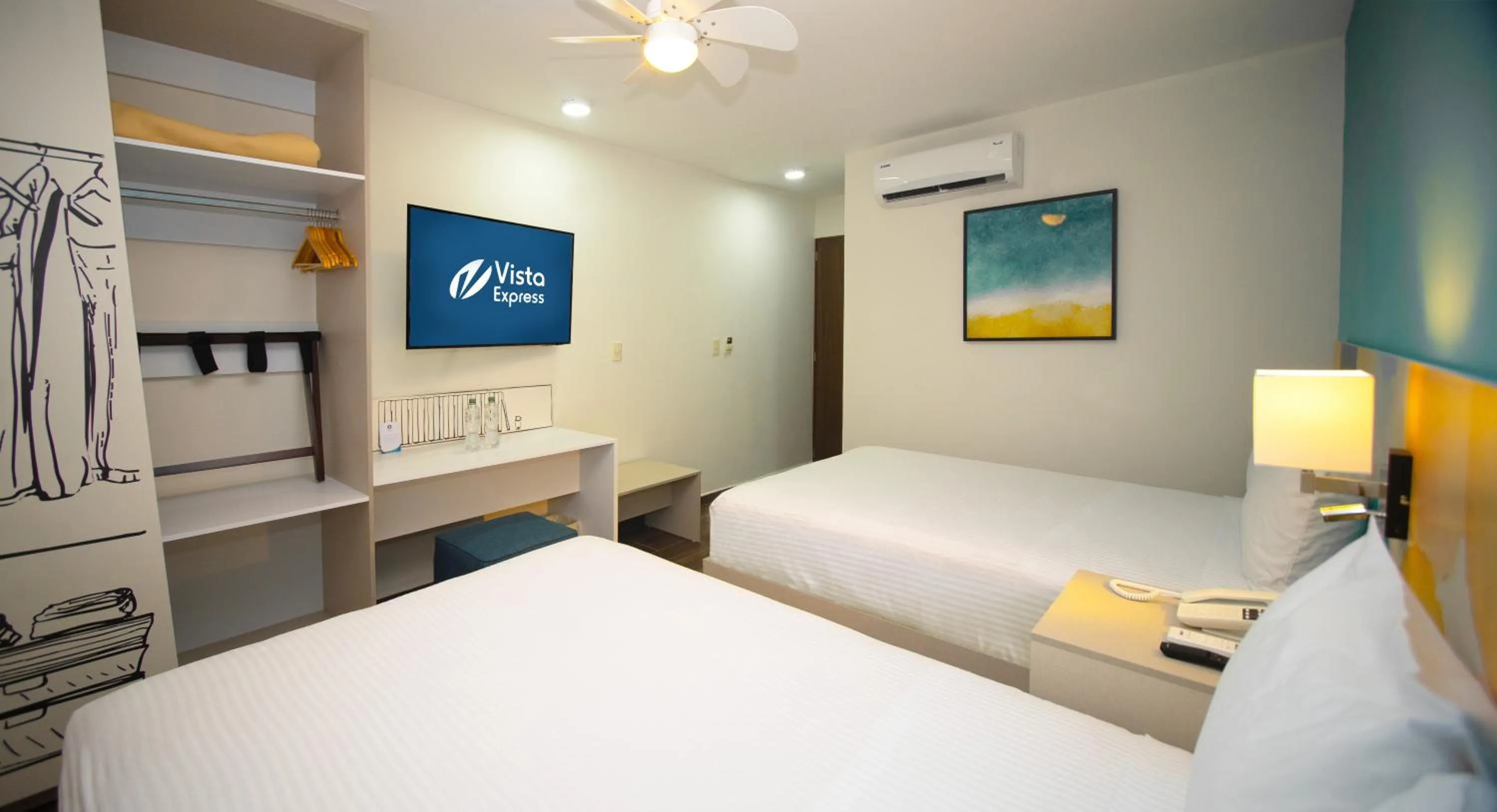 Photo of the whole room, Bed in Suites Futura Plaza del Sol Guadalajara