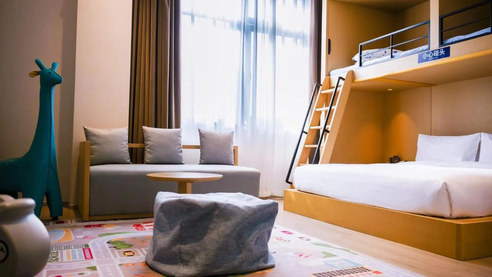 Bed in Hyakumangoku Onsen Hotel