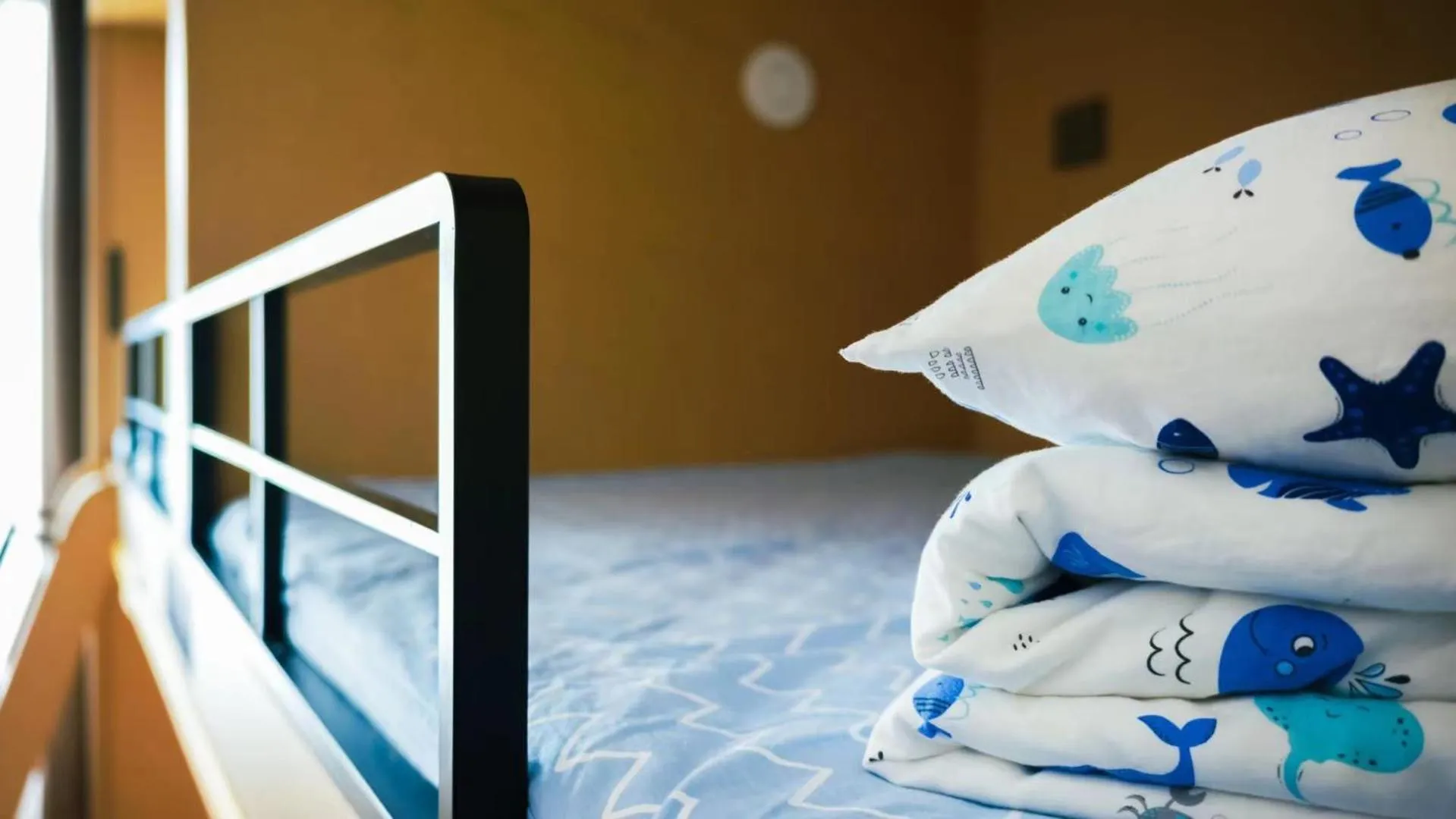 Bed in Hyakumangoku Onsen Hotel