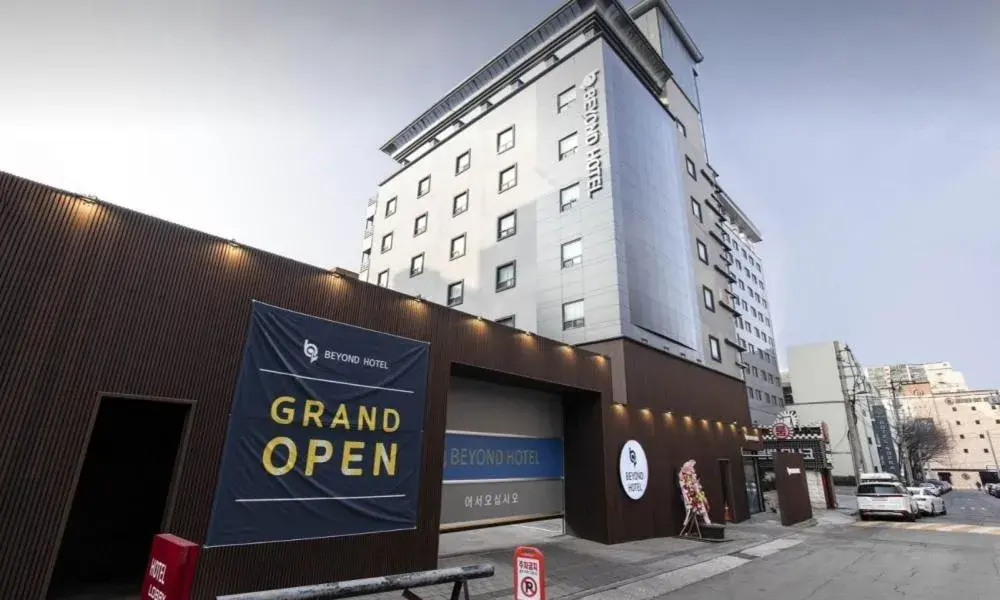 Beyond Hotel Beyond Hotel