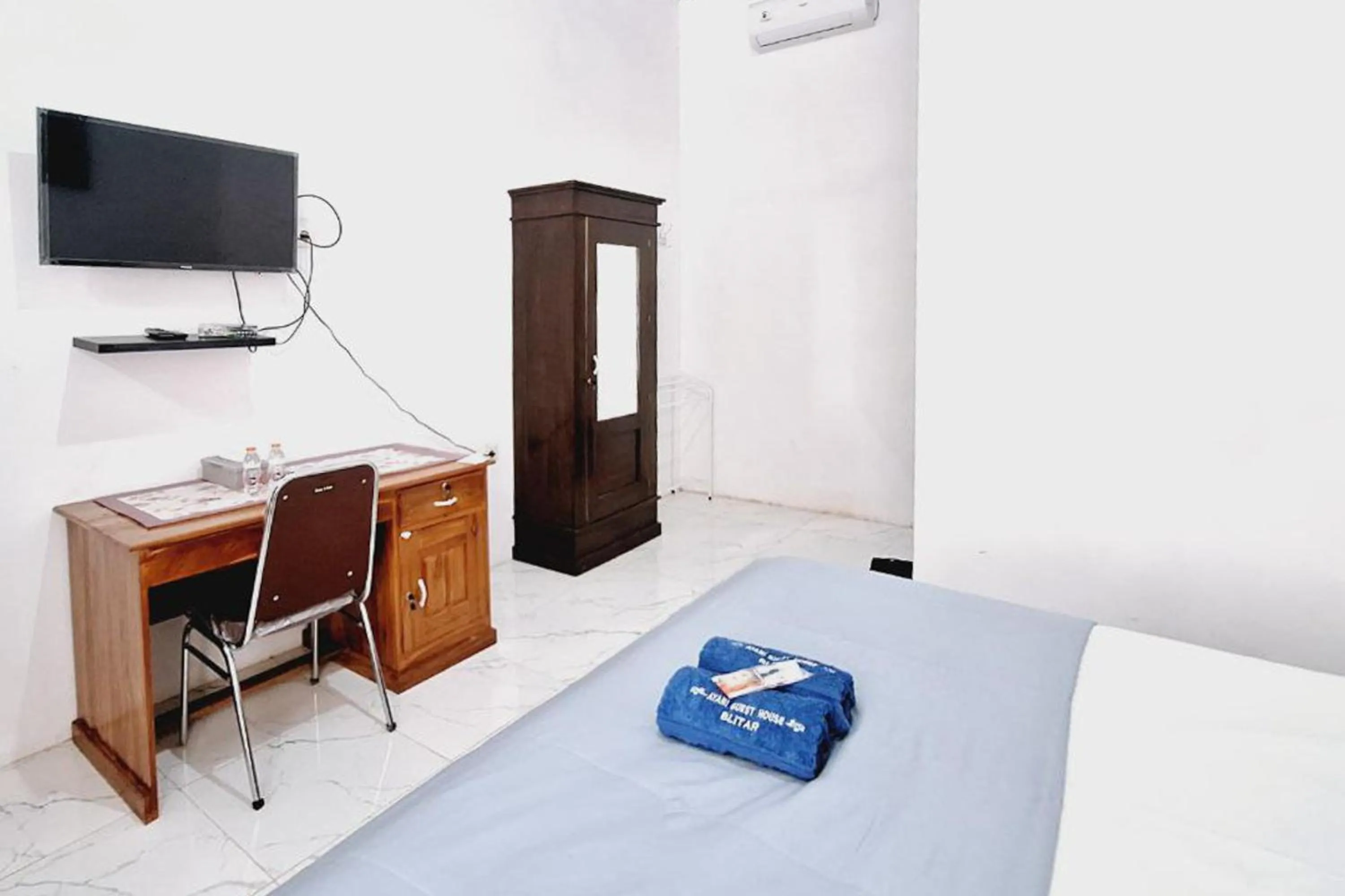 Bedroom, Bed in Ayani Guest House RedPartner