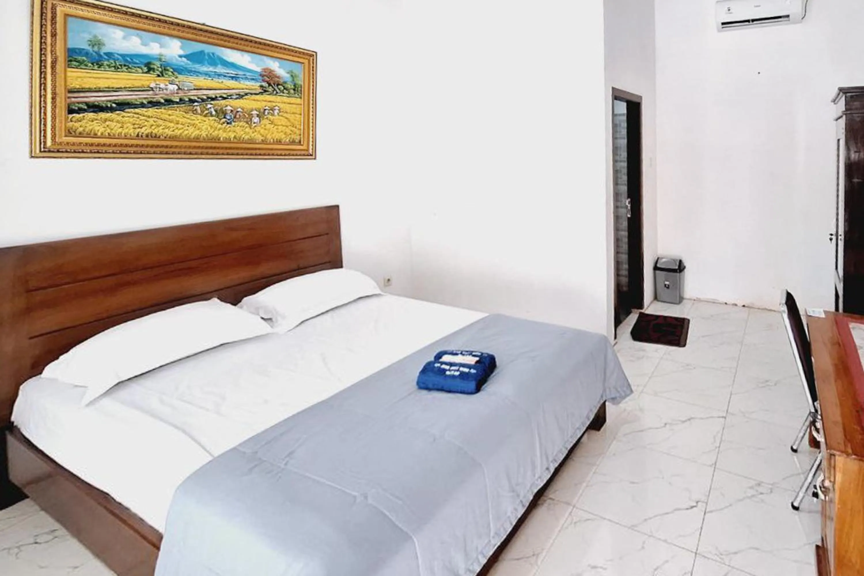 Bedroom, Bed in Ayani Guest House RedPartner