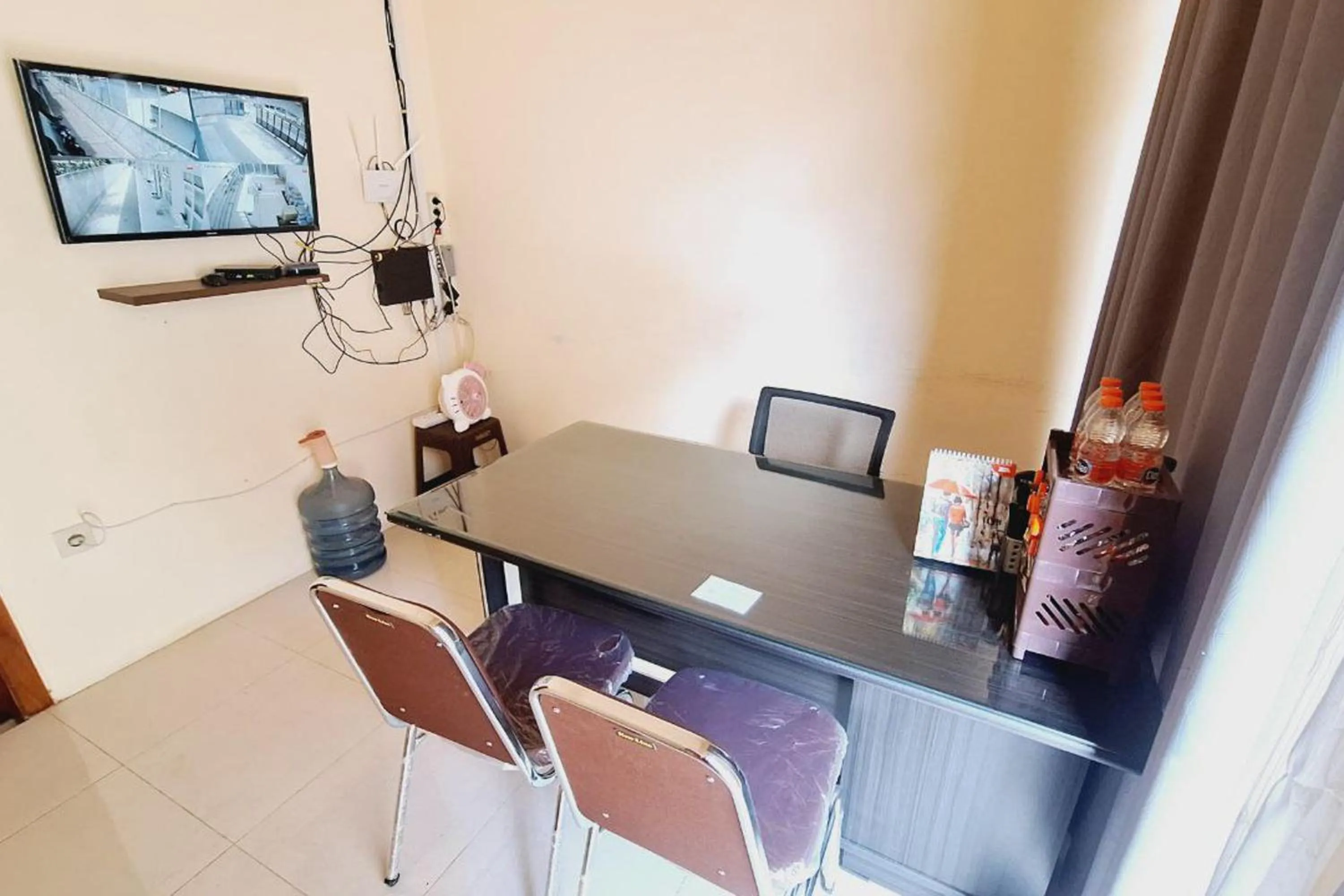 Lobby or reception in Ayani Guest House RedPartner