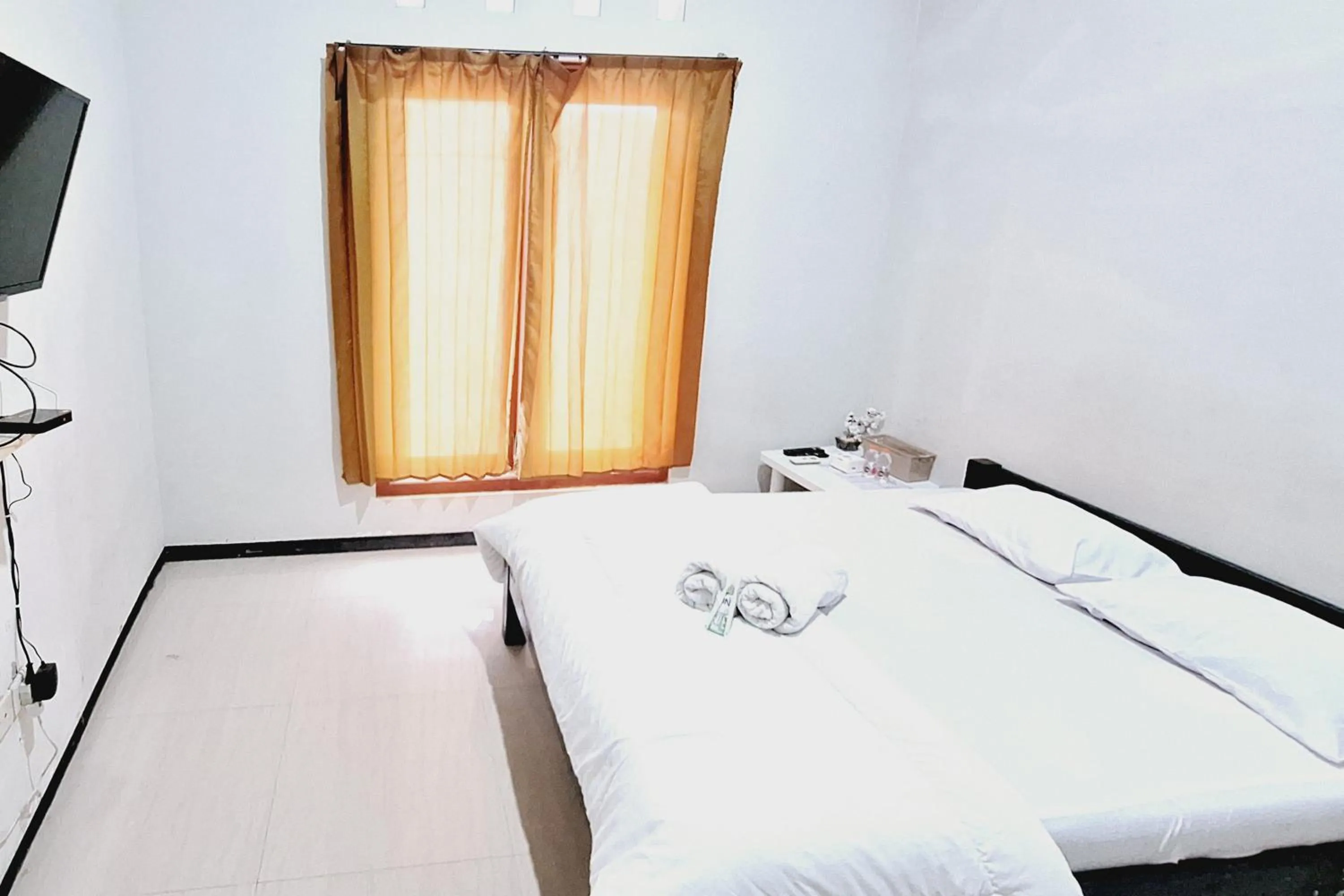 Bedroom, Bed in HKP Homestay RedPartner Blitar