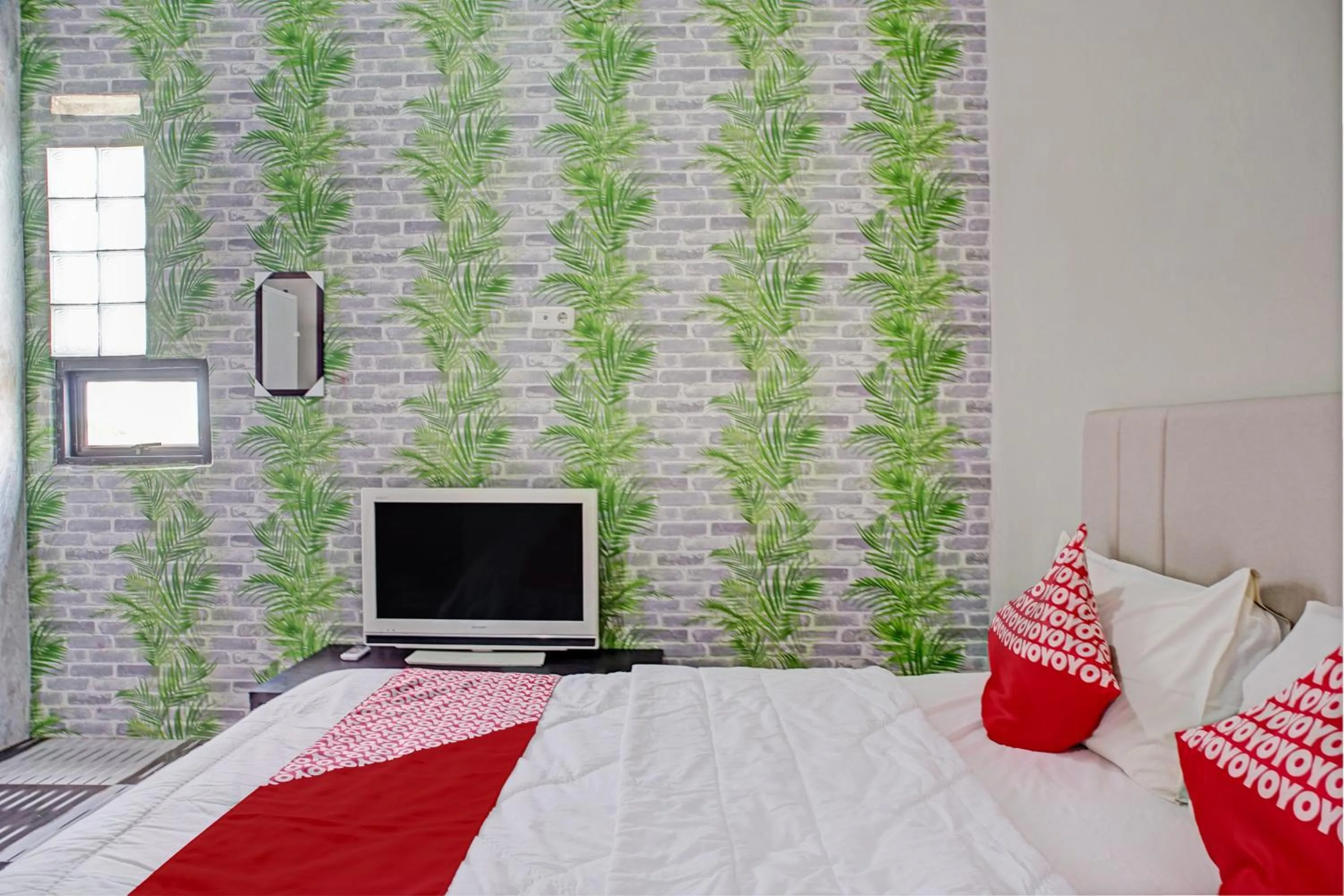 Bedroom, Bed in Hotel O Sartika Gh Syariah