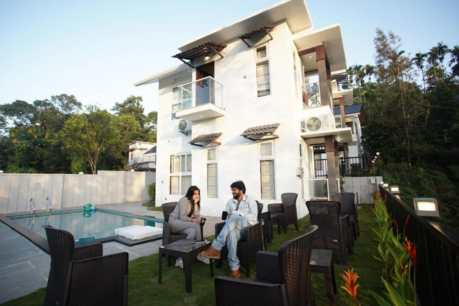 Garden in Pabis luxurious stay