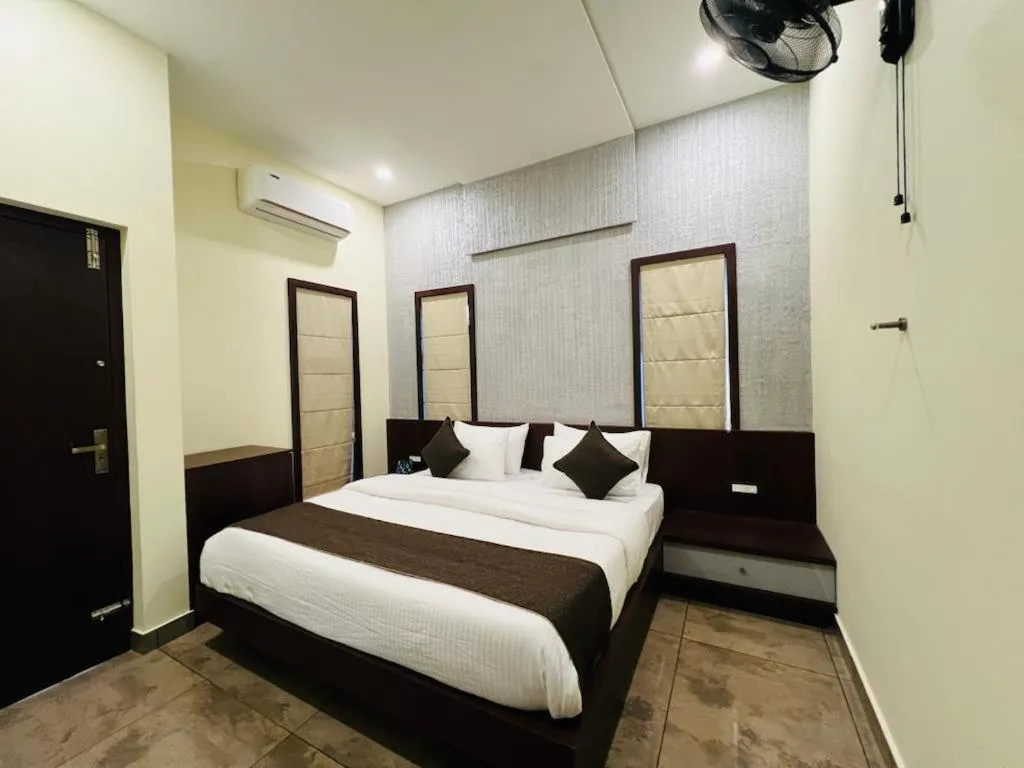 Bed in Pabis luxurious stay