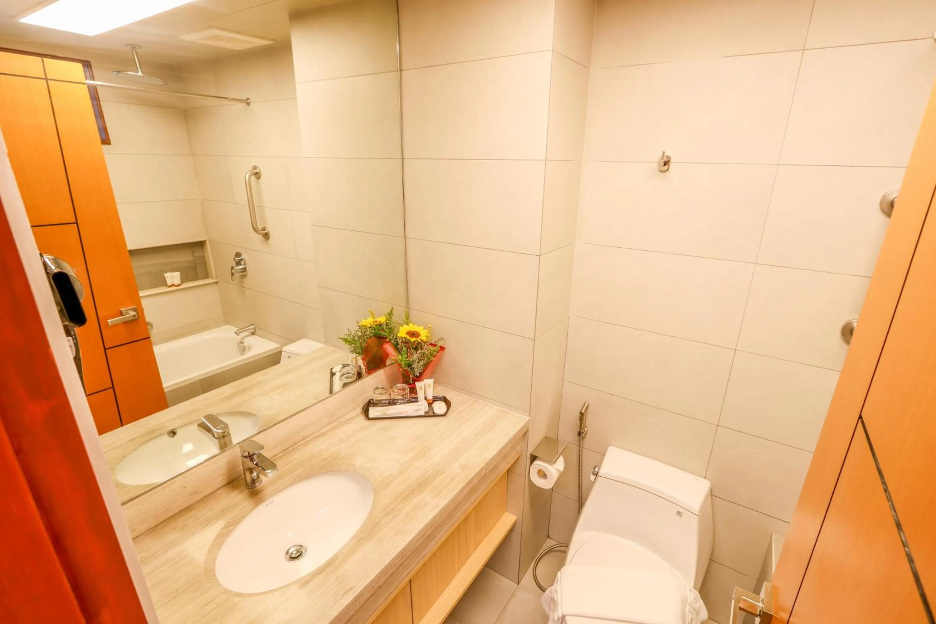 Shower in Sotogrande Hotel Baguio