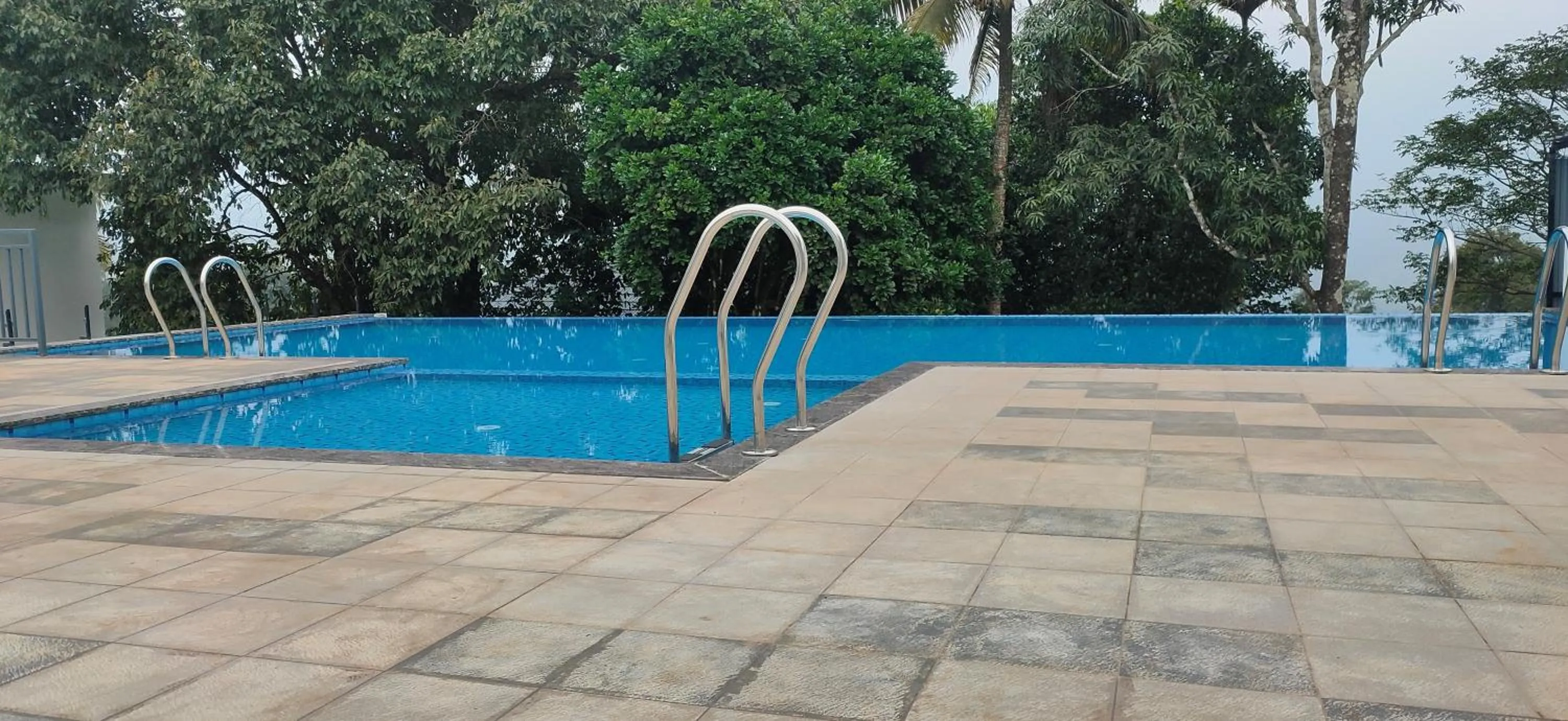 Property building in Winter Note Resorts