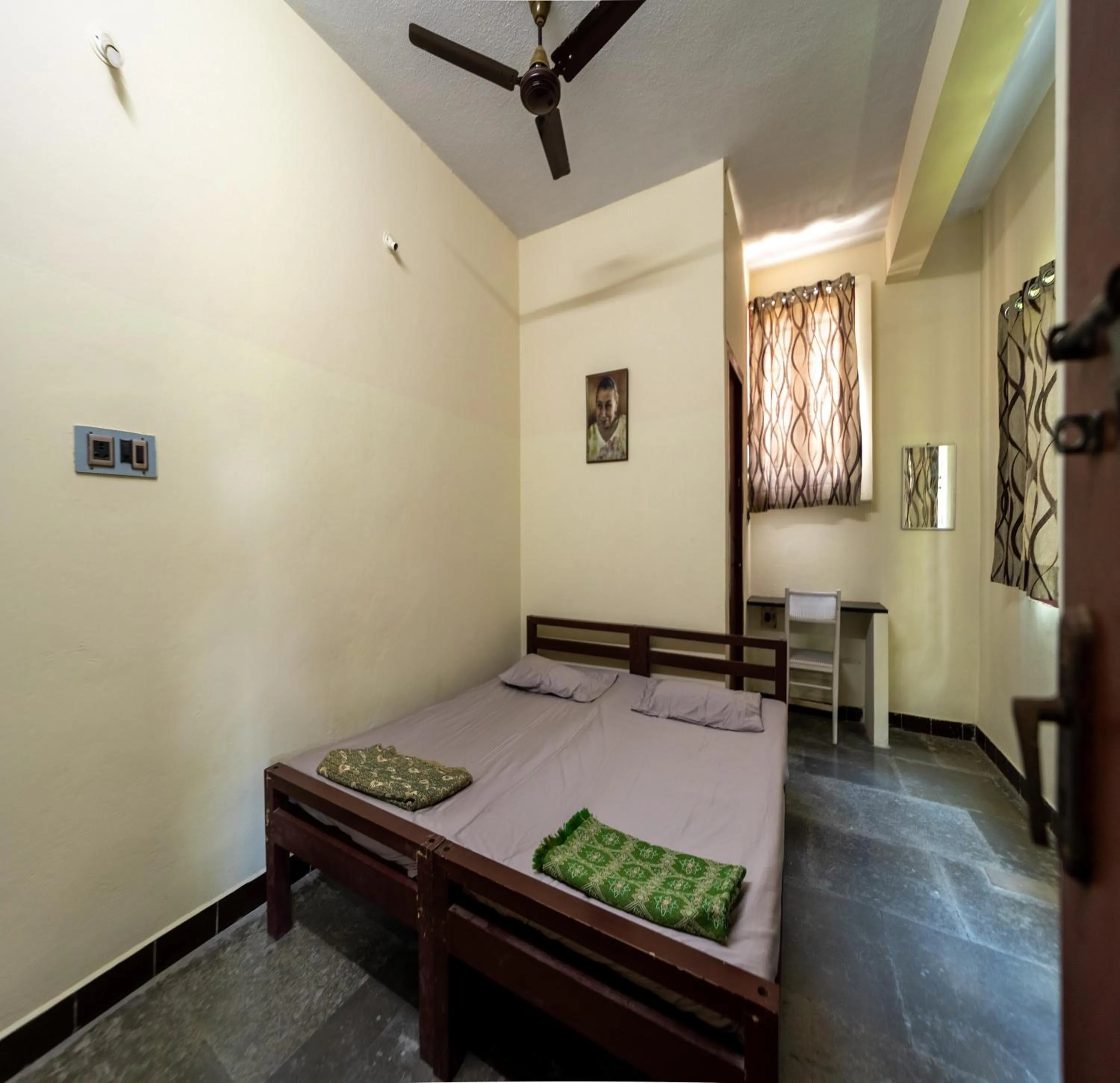 Bed in Sacar Guest House