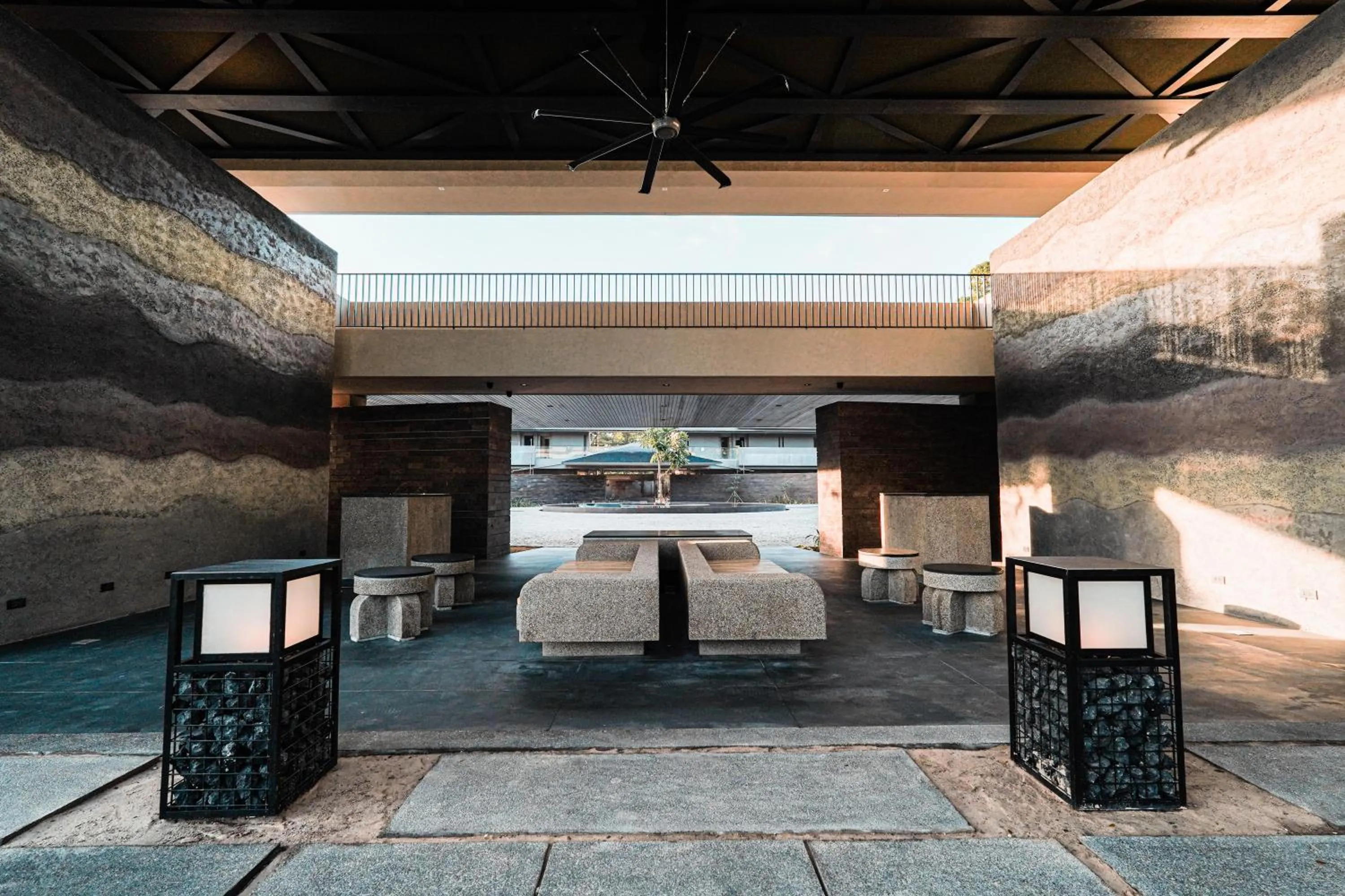 The Funny Lion - Puerto Princesa