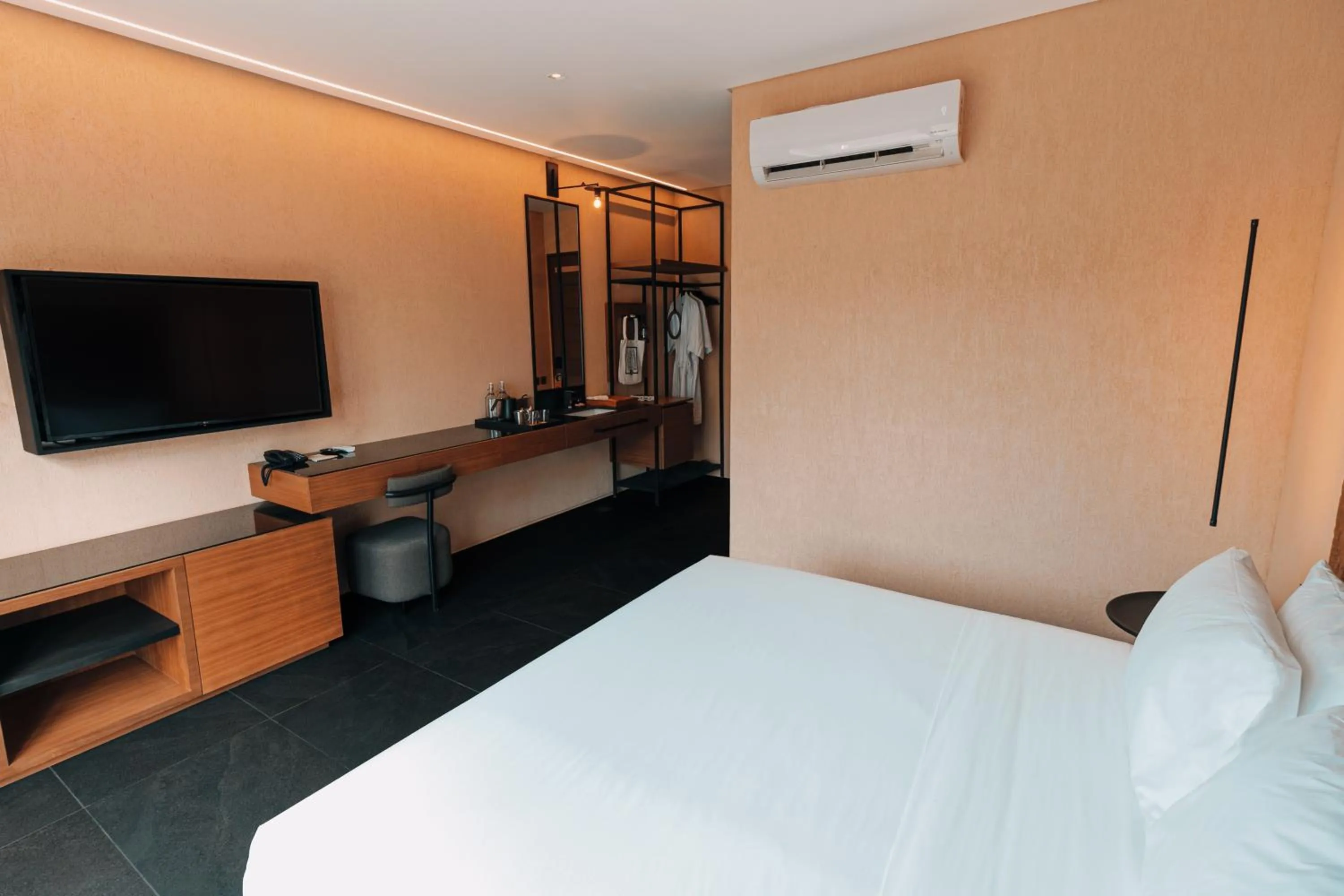 Bed in The Funny Lion - Puerto Princesa