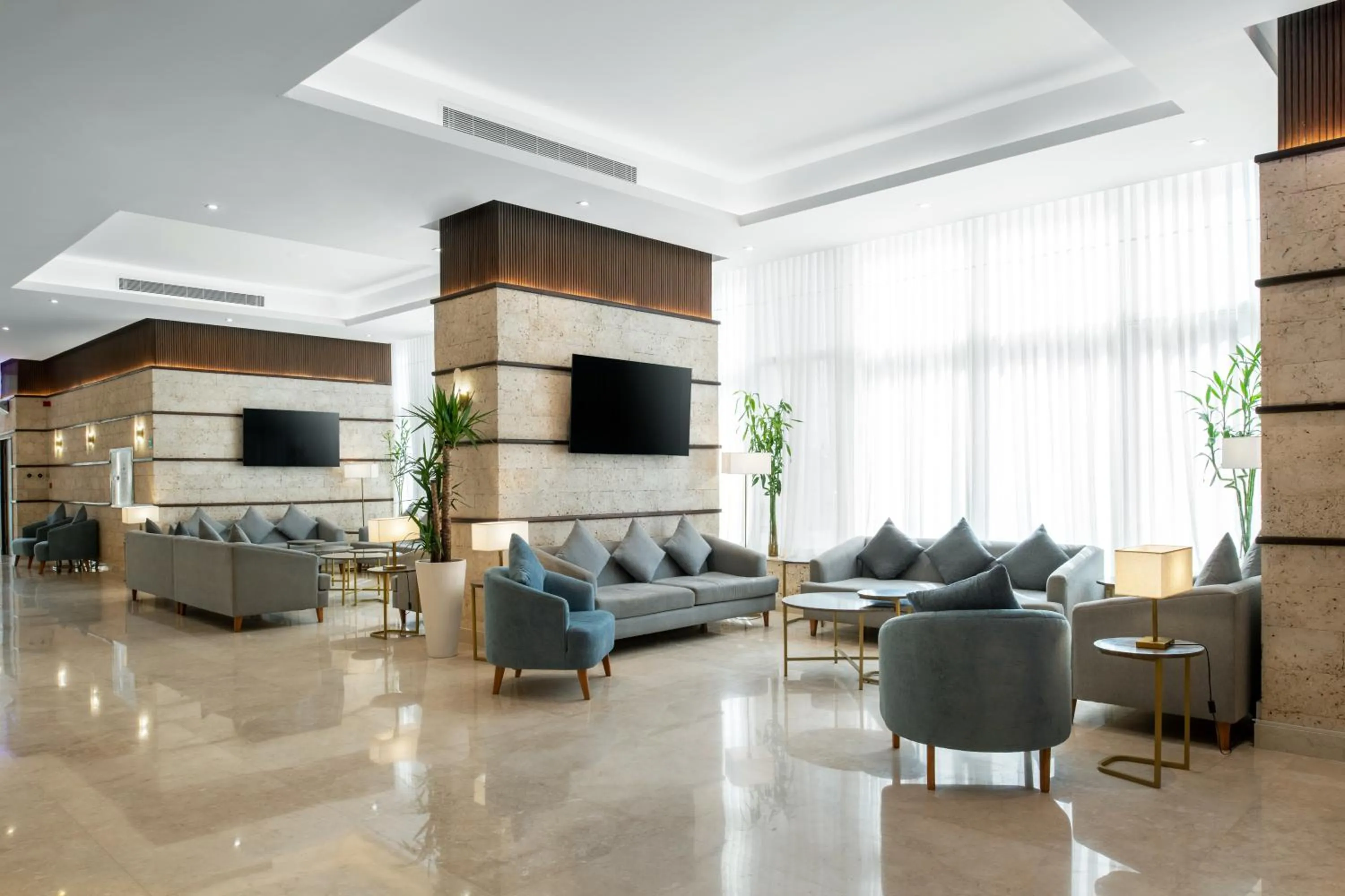 Seating area in Elaf Qinwan Hotel