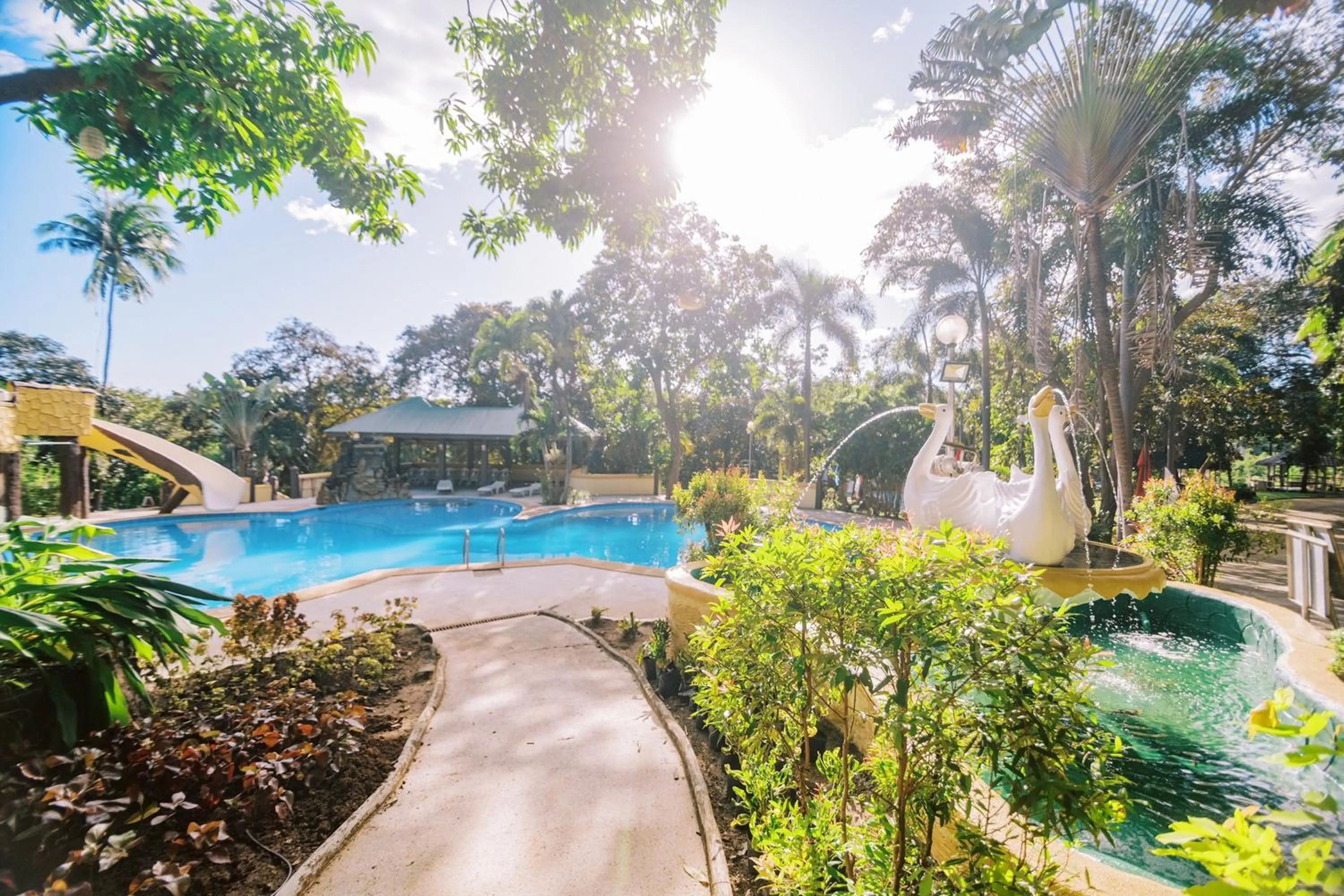 Swimming pool in Vista Venice Resort