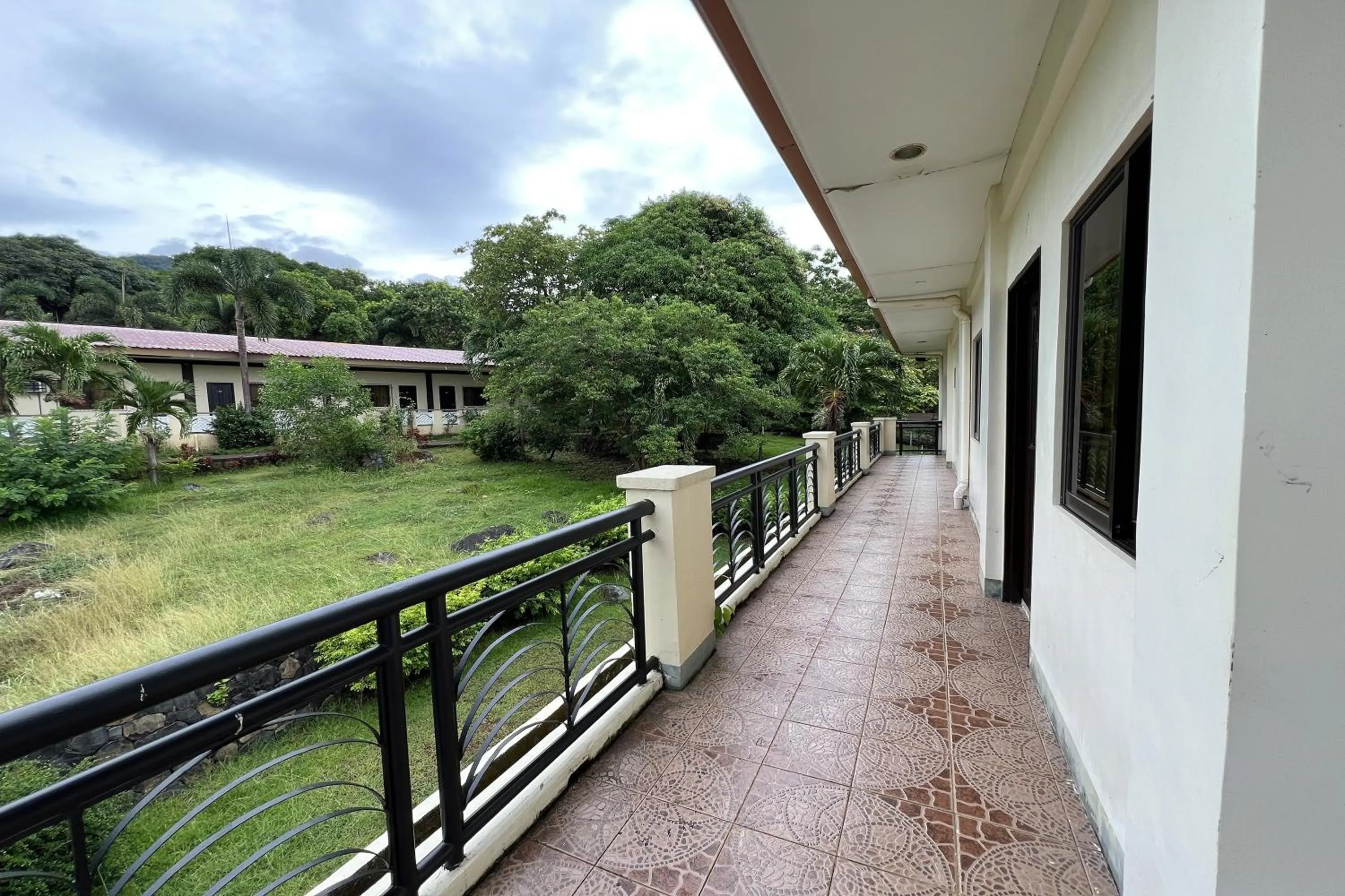 Property building in Vista Venice Resort