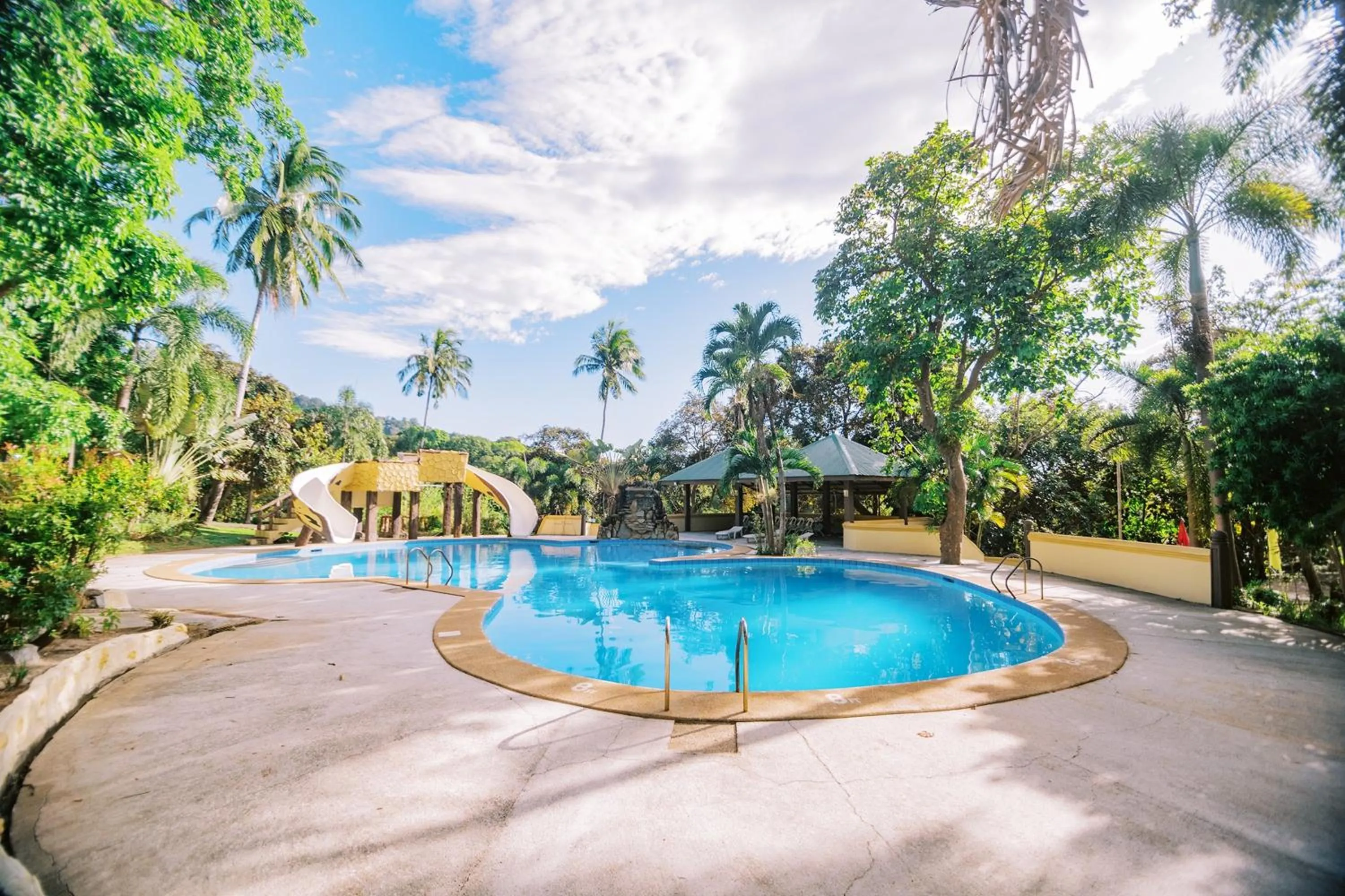 Swimming pool in Vista Venice Resort